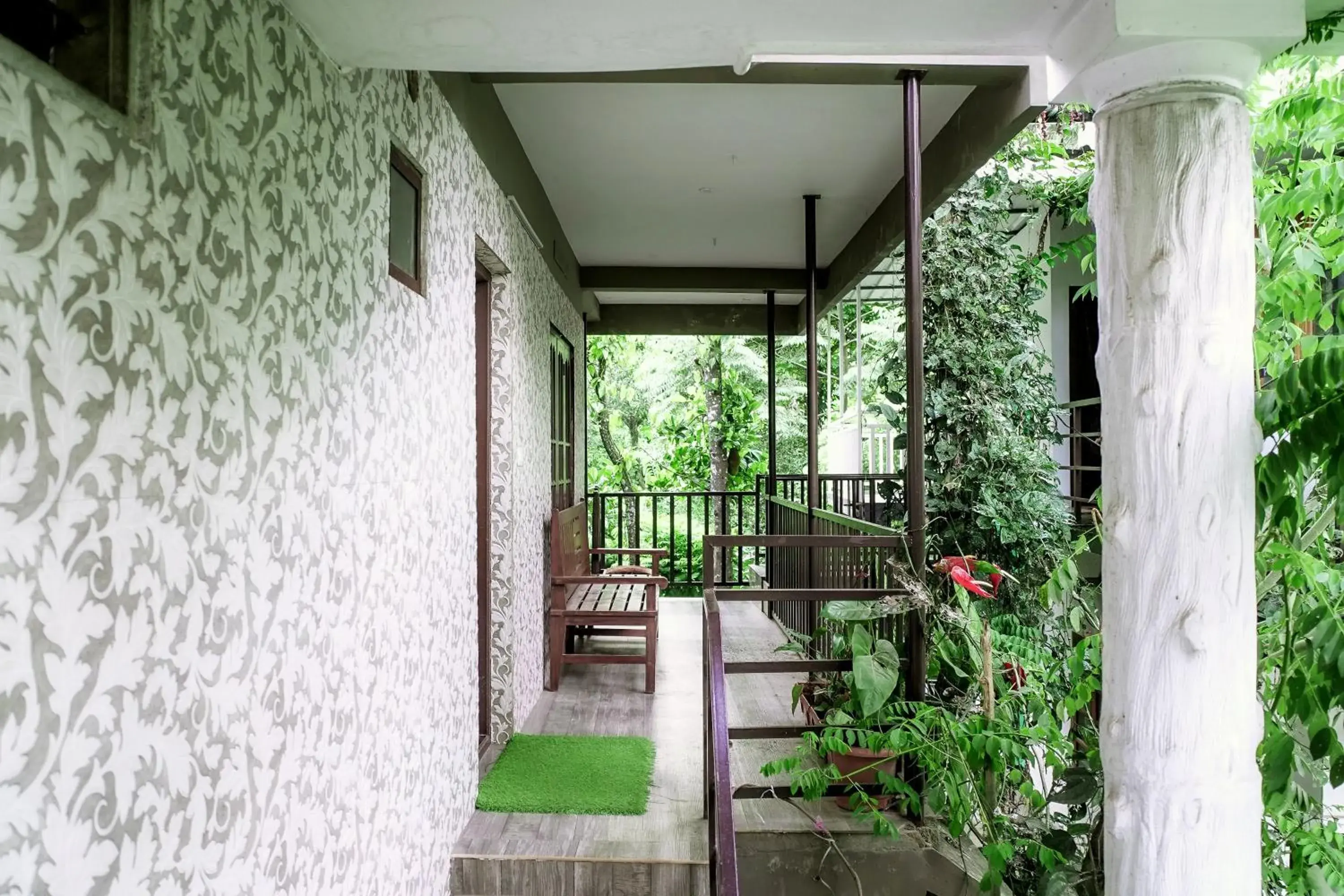 Junior Suite with Balcony in Dean Dale Cottages Junior Suite with Balcony in Dean Dale Cottages