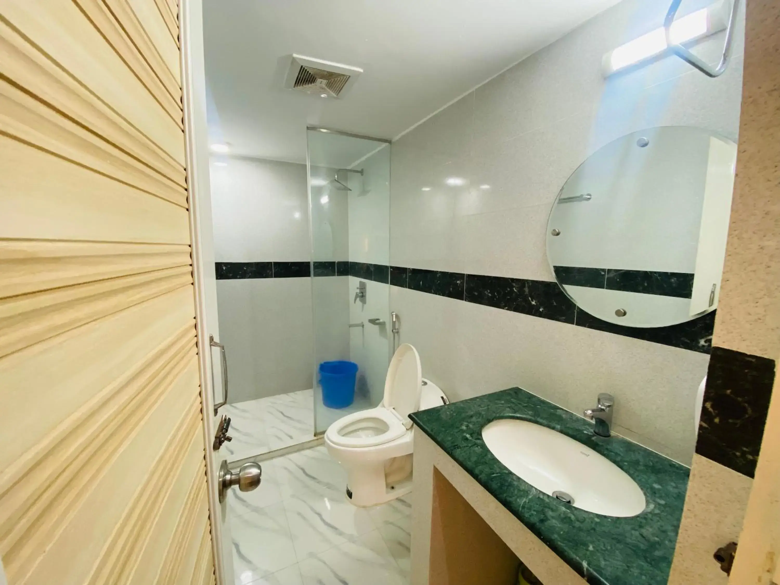 Superior King Room - single occupancy in Hotel Grand Akther Superior King Room - single occupancy in Hotel Grand Akther