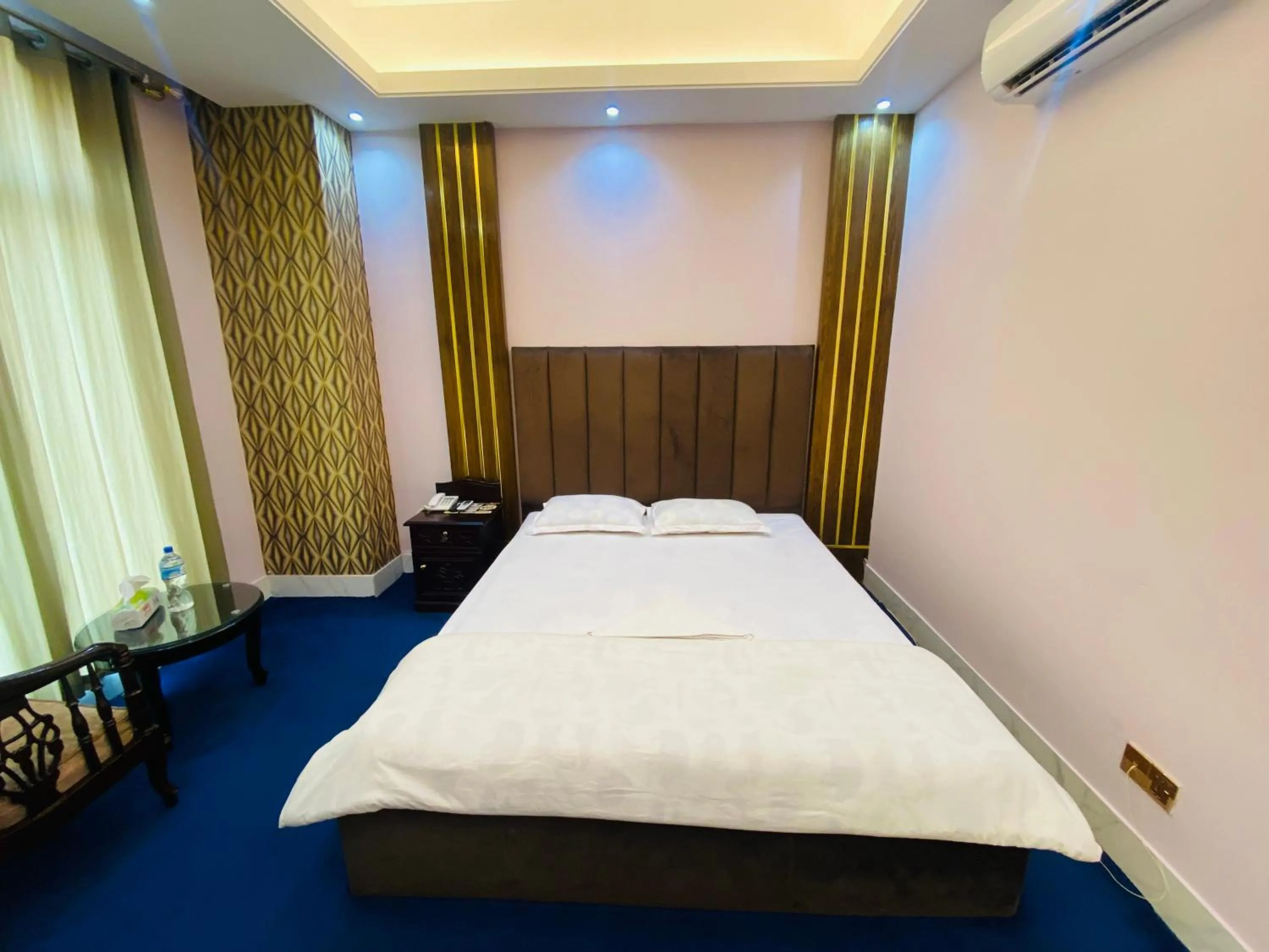 Bed in Hotel Grand Akther