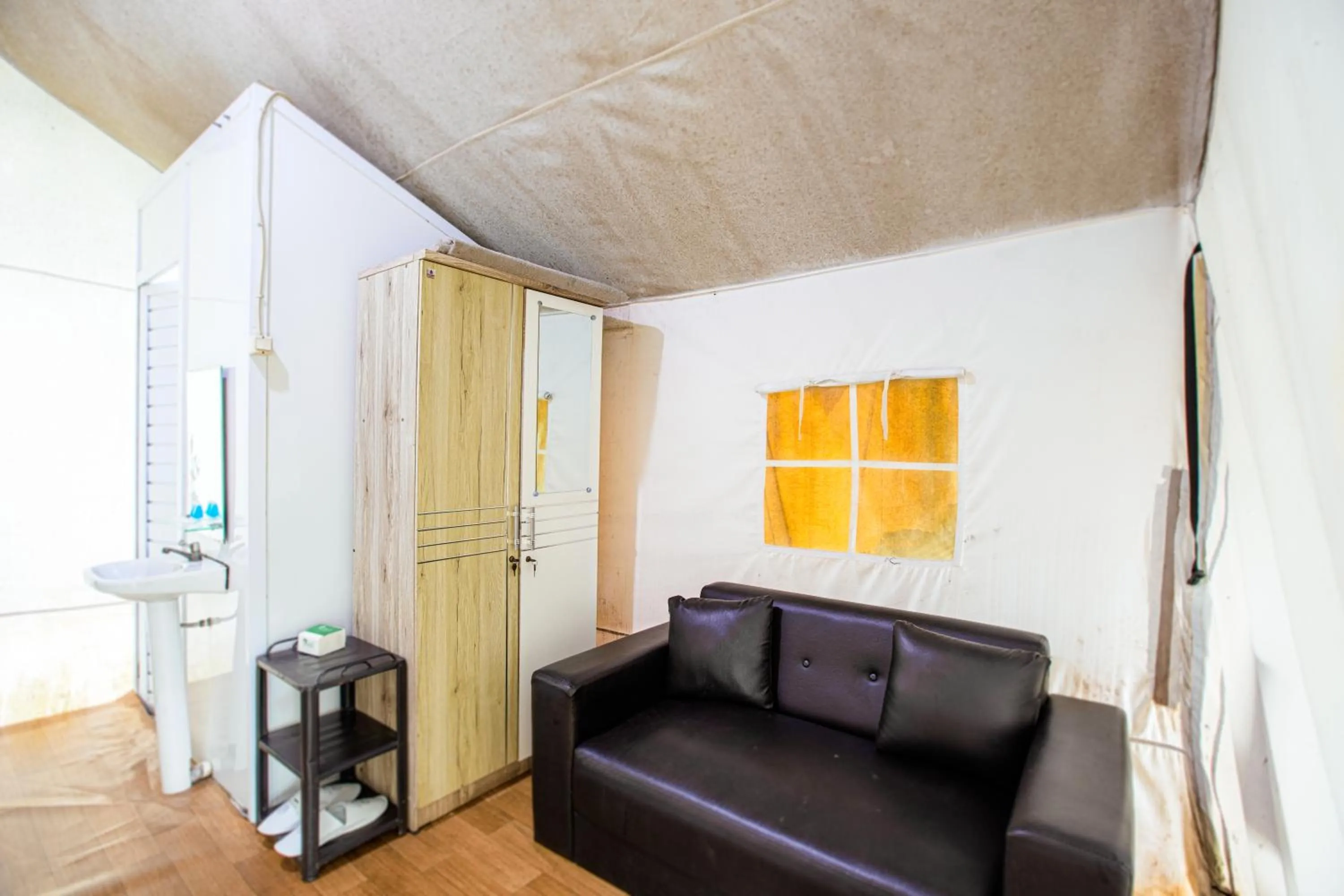 Living room in Green Panorama Resort by MHM