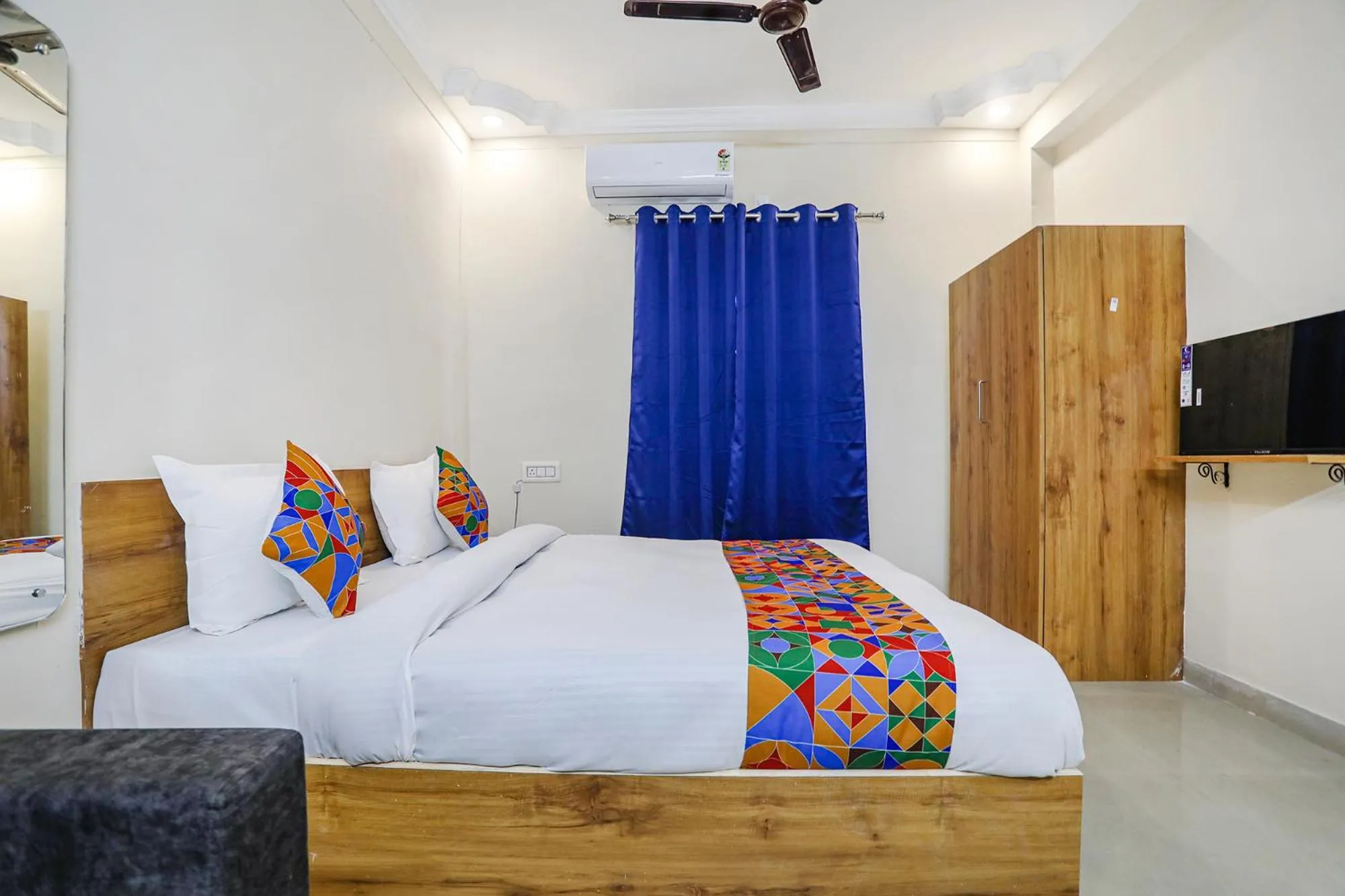 Bed in FabHotel Sonnet Inns