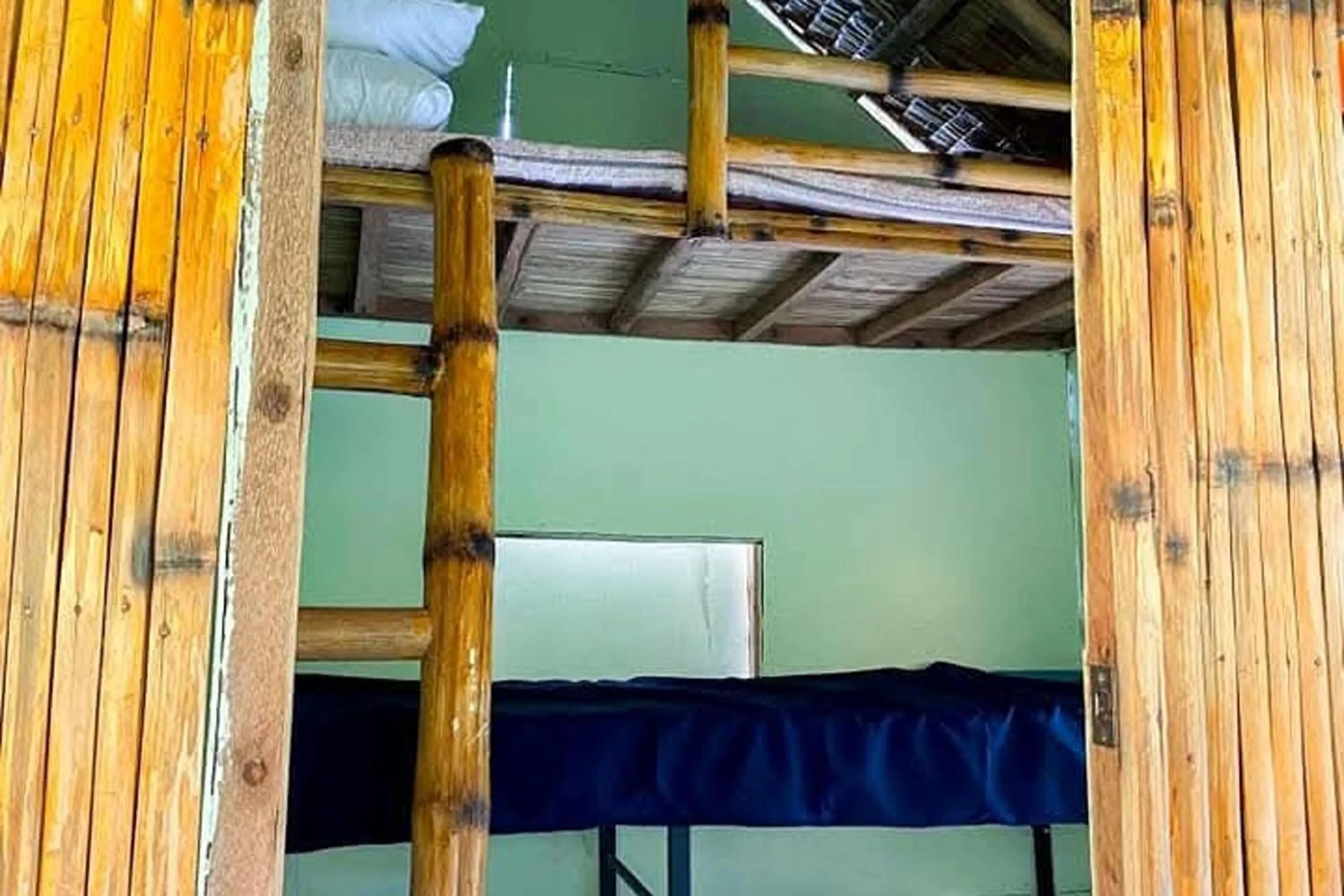 bunk bed in Sibsib Baybayin Beach Resort