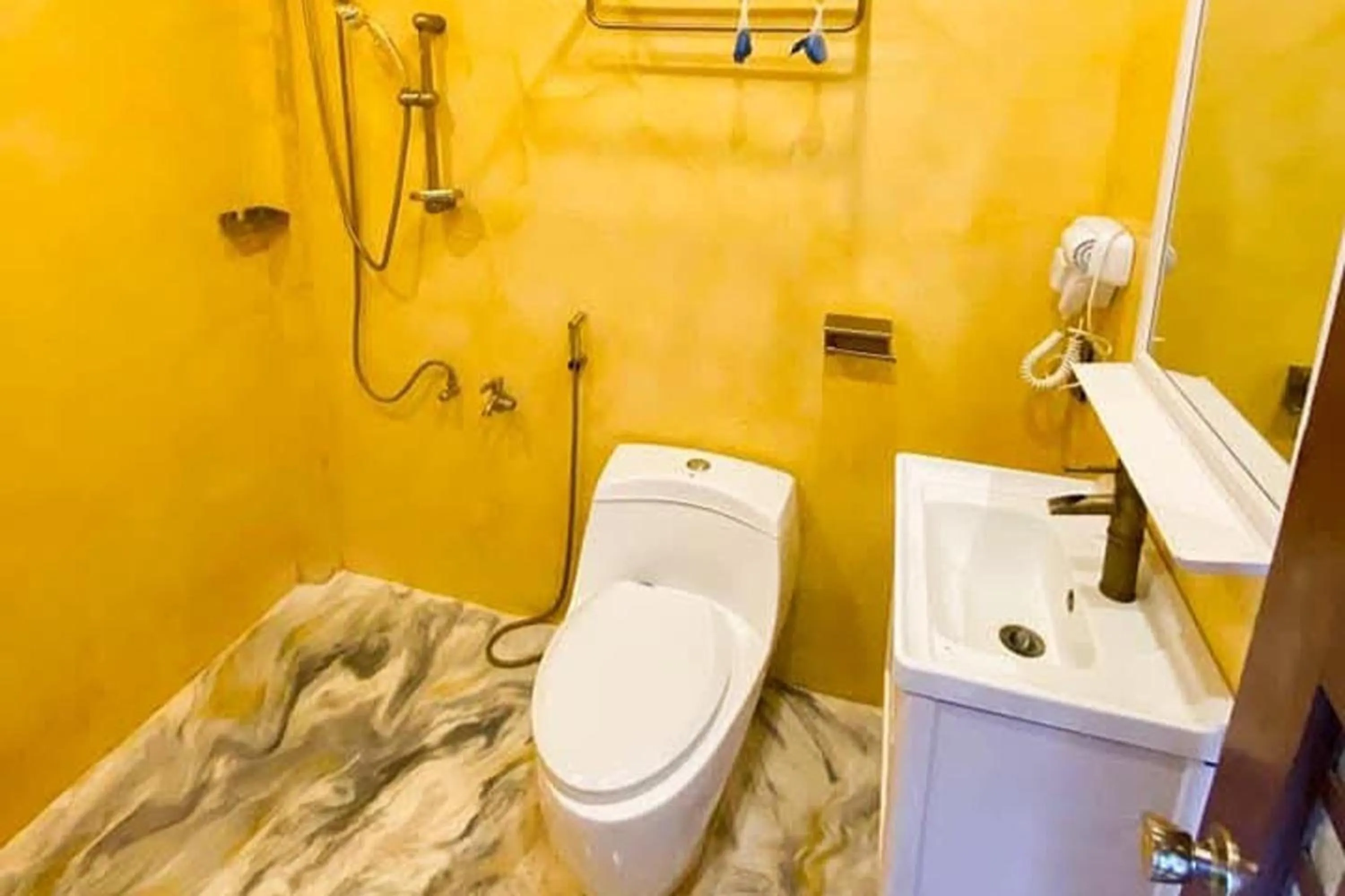 Shower in Sibsib Baybayin Beach Resort