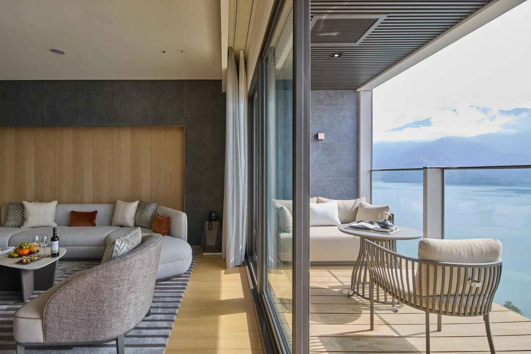 Balcony/Terrace in Grand Hilai Sun Moon Lake