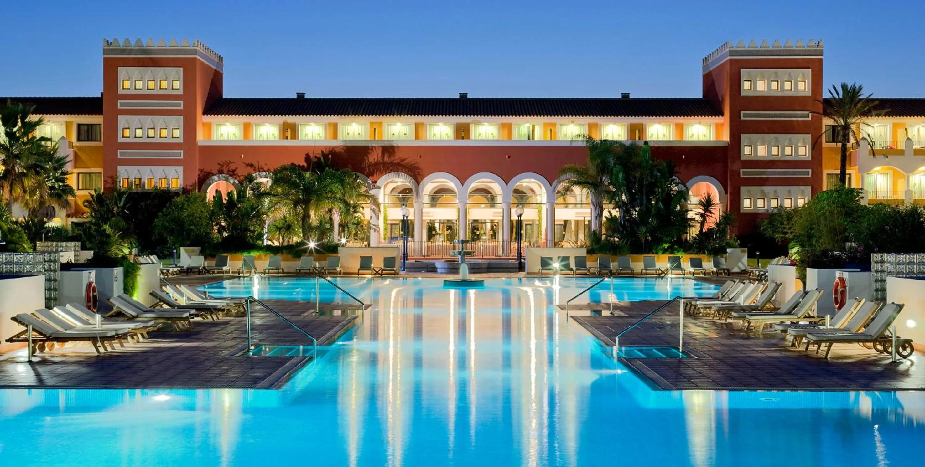Swimming pool in Palacio de Sancti Petri, a Gran Meliá - The Leading Hotels of the World