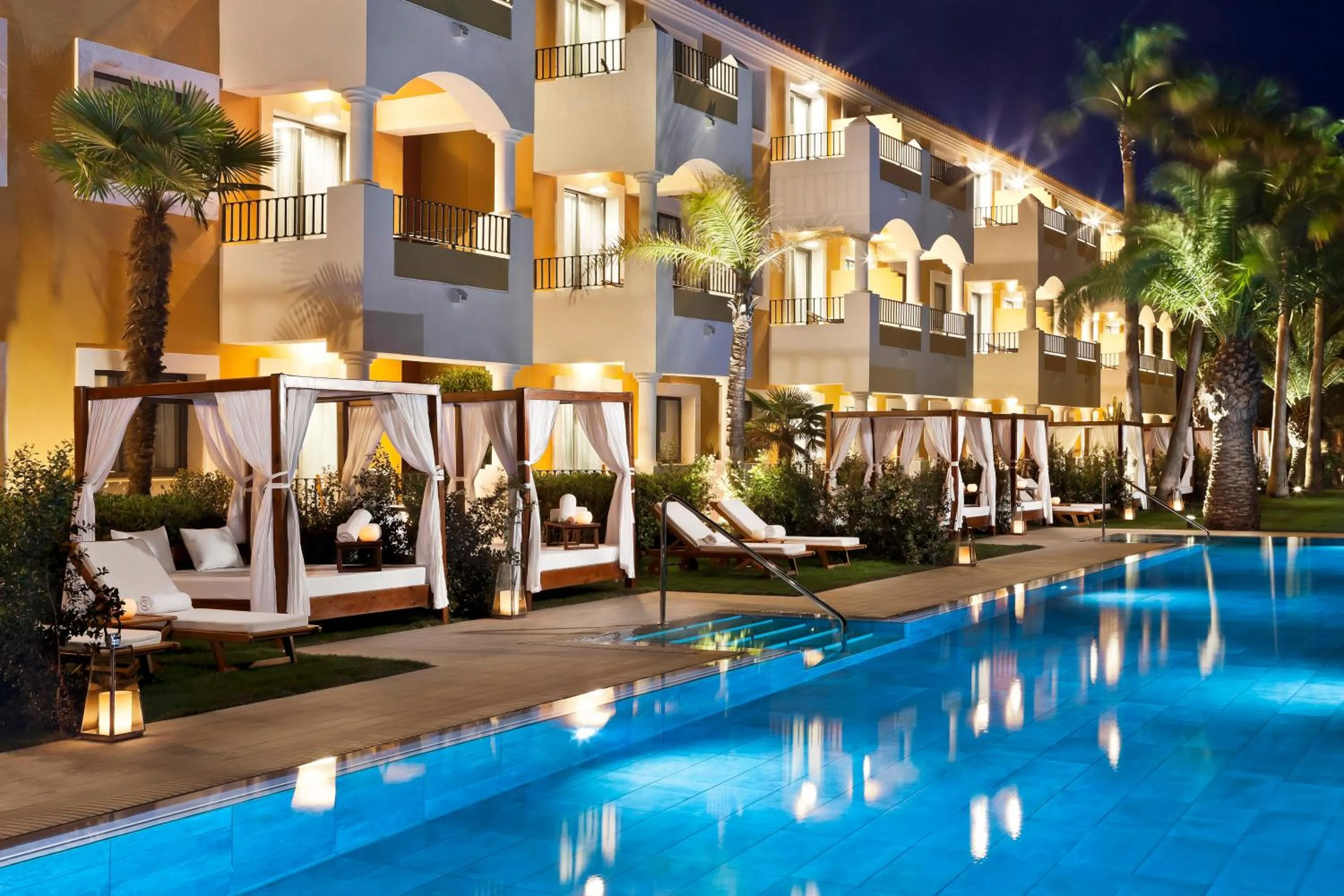 Swimming pool in Palacio de Sancti Petri, a Gran Meliá - The Leading Hotels of the World