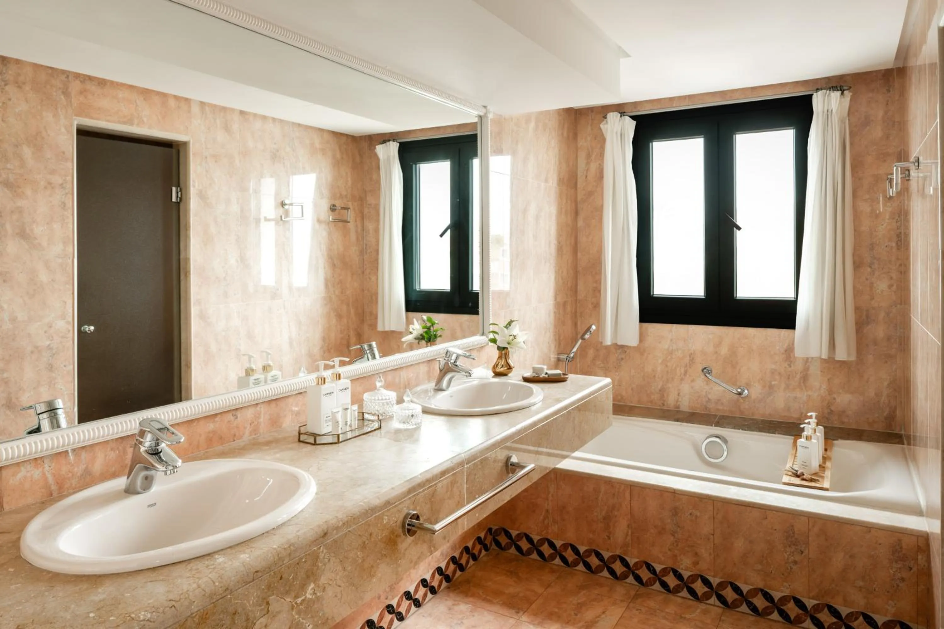 Bathroom in Palacio de Sancti Petri, a Gran Meliá - The Leading Hotels of the World