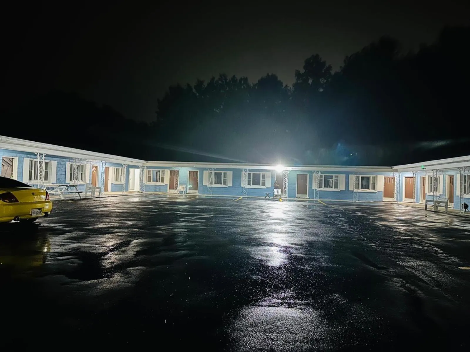 Property building in Stiles Motel Hill View