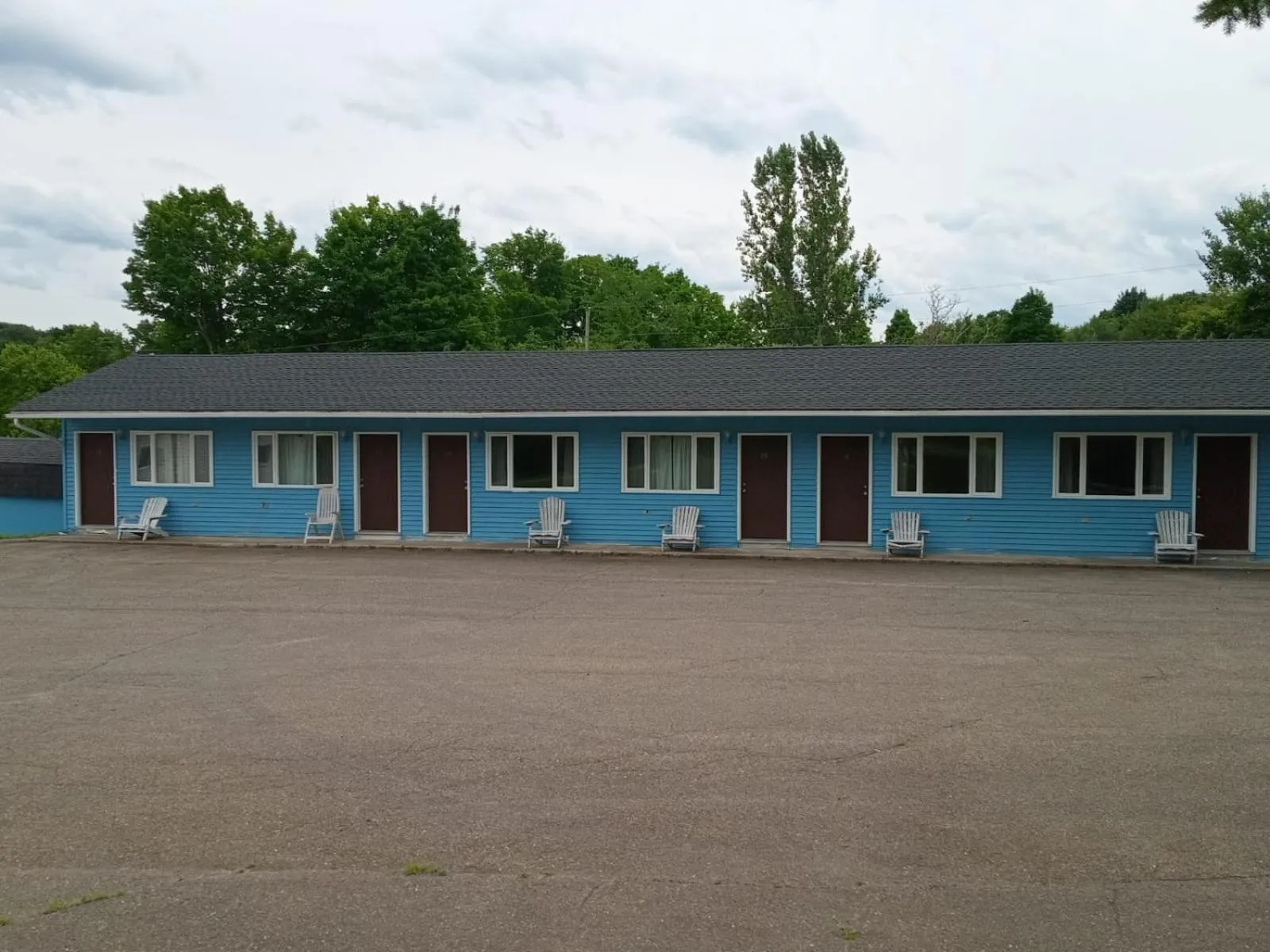 Property building in Stiles Motel Hill View