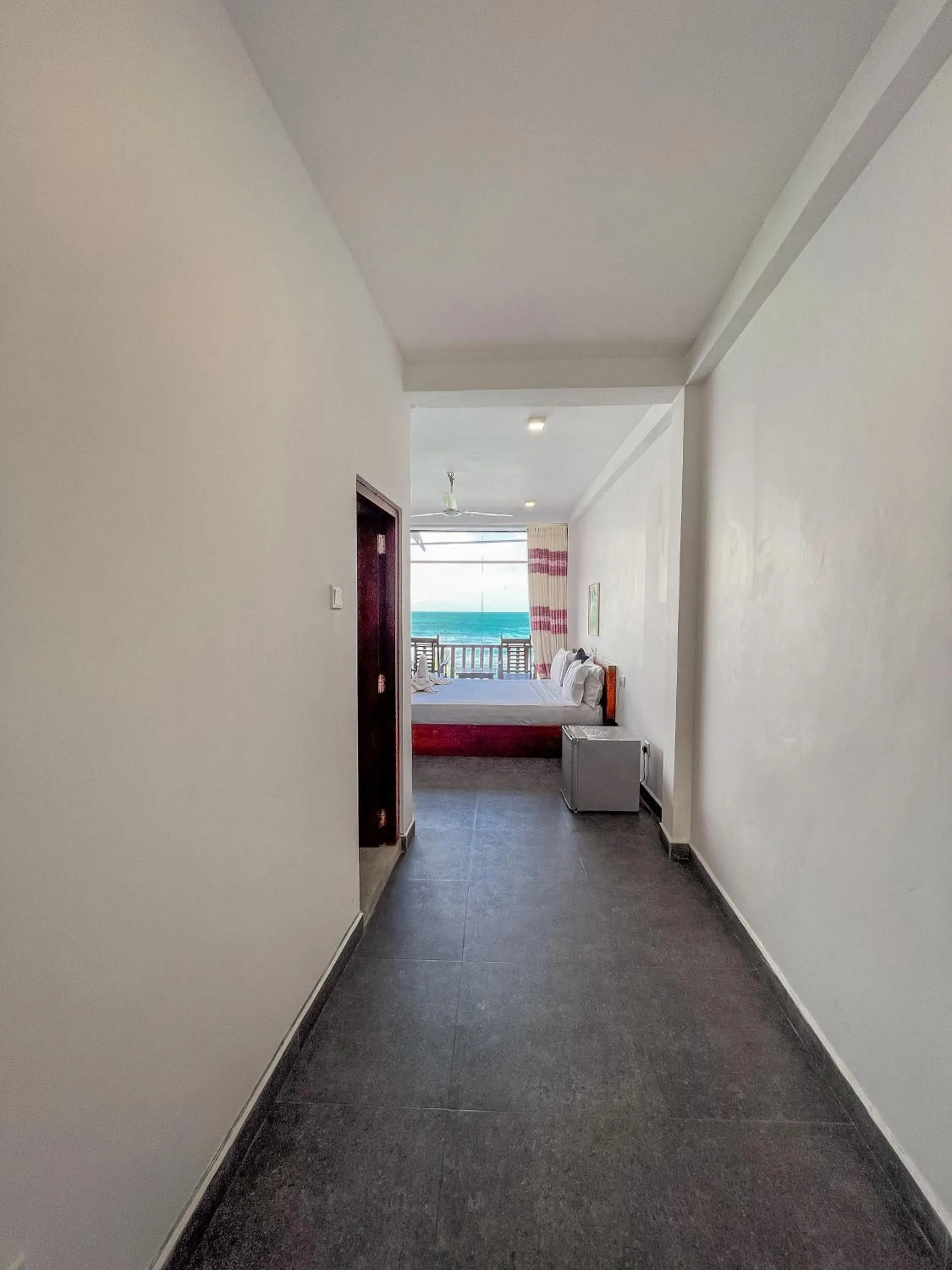 Photo of the whole room in New Wave Beach Resort Unawatuna