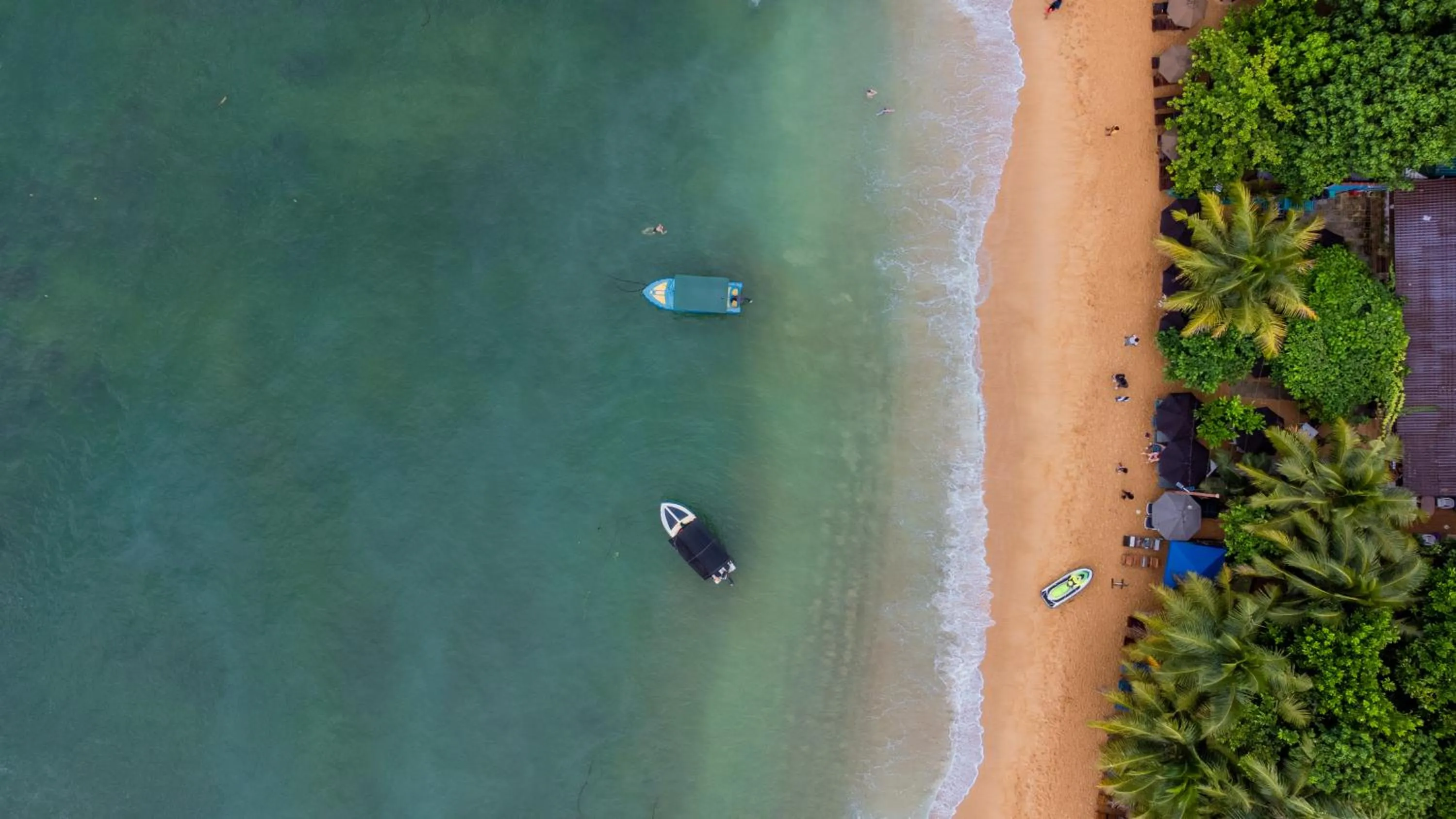 Bird's eye view in New Wave Beach Resort Unawatuna