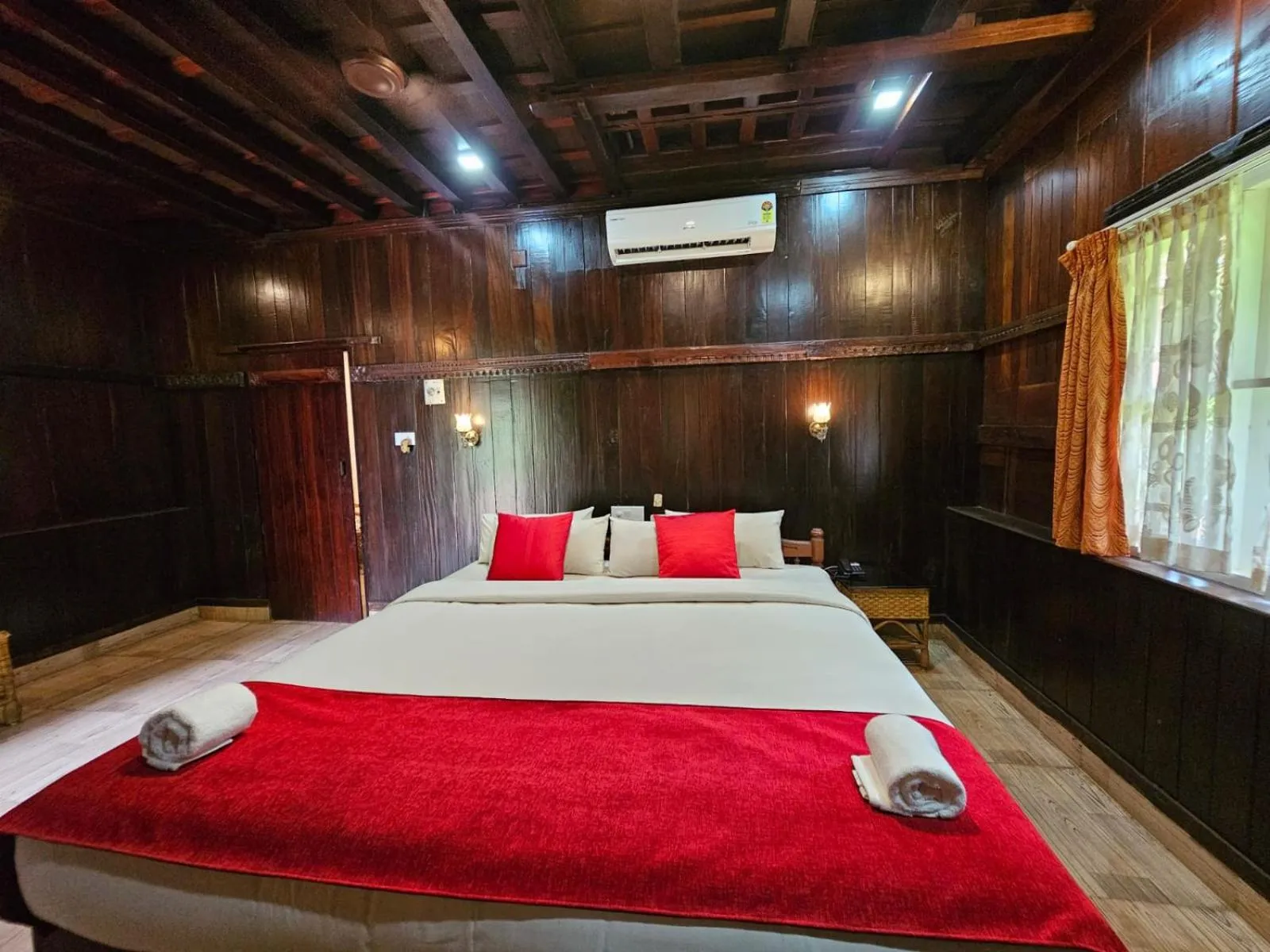 Bedroom, Bed in God's Own country Kovalam By Bestinn Leisure