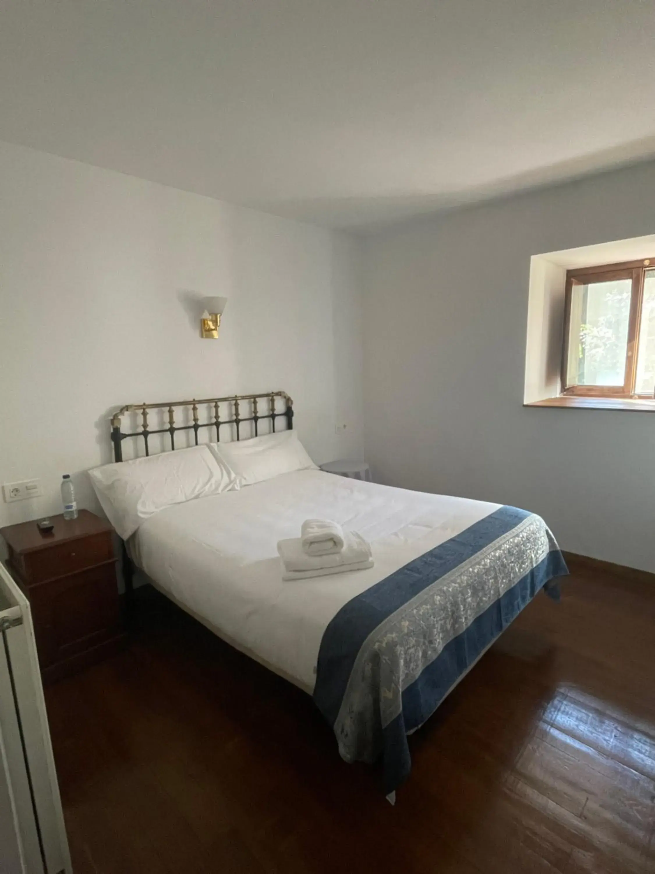 Deluxe Single Room - single occupancy in Hotel Castillo Valdés Salas Deluxe Single Room - single occupancy in Hotel Castillo Valdés Salas