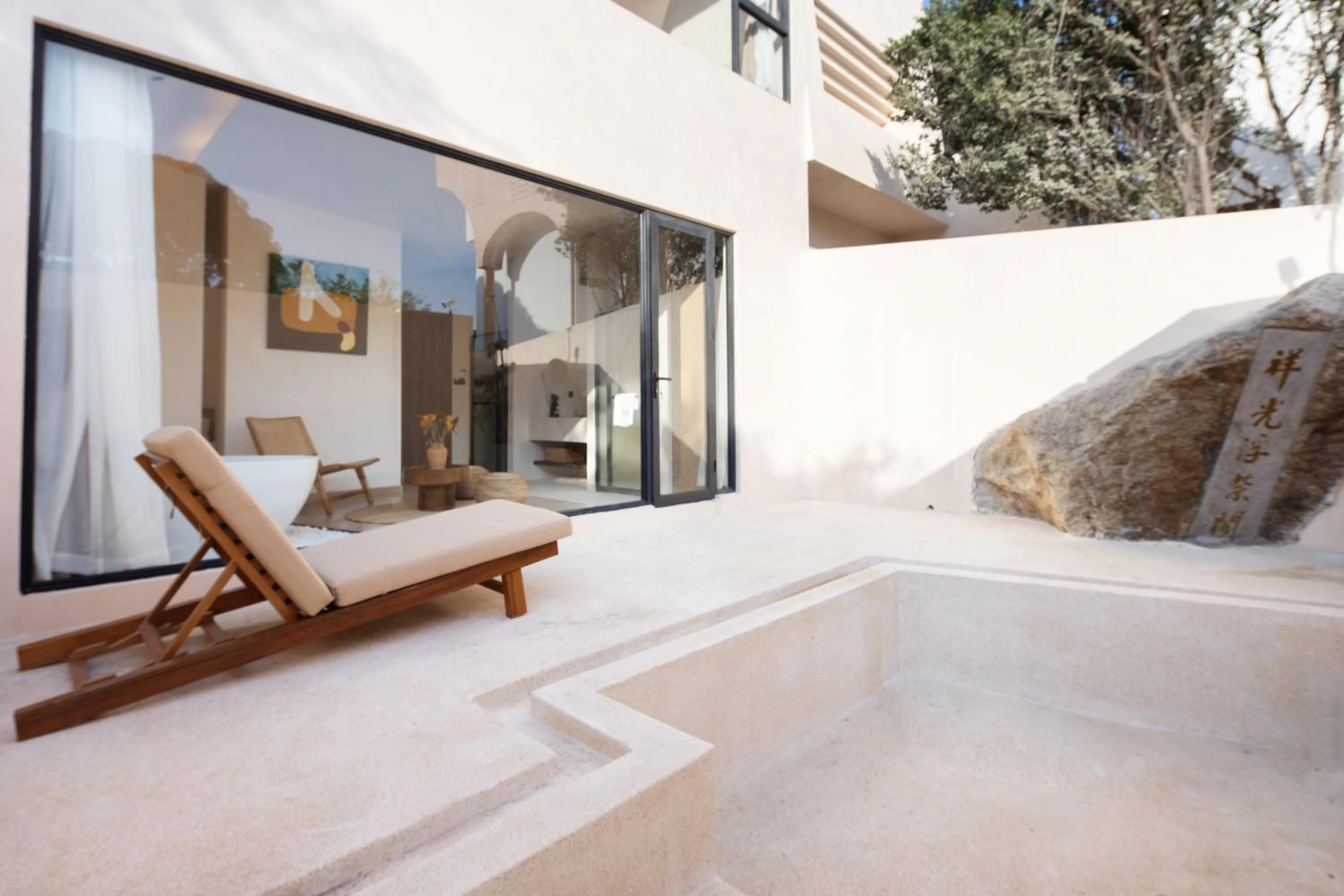 Seating area in Xiamen Littoral Villa