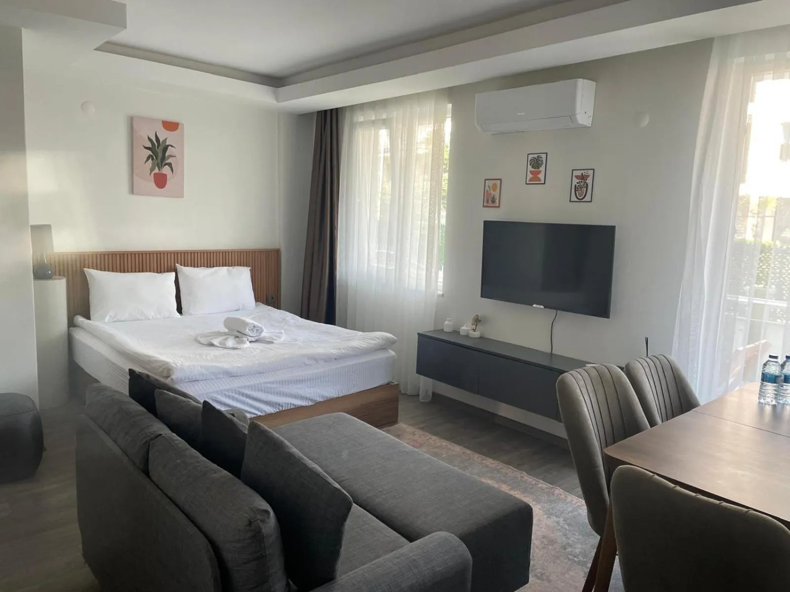 Bedroom, Bed in Sorta Hotel