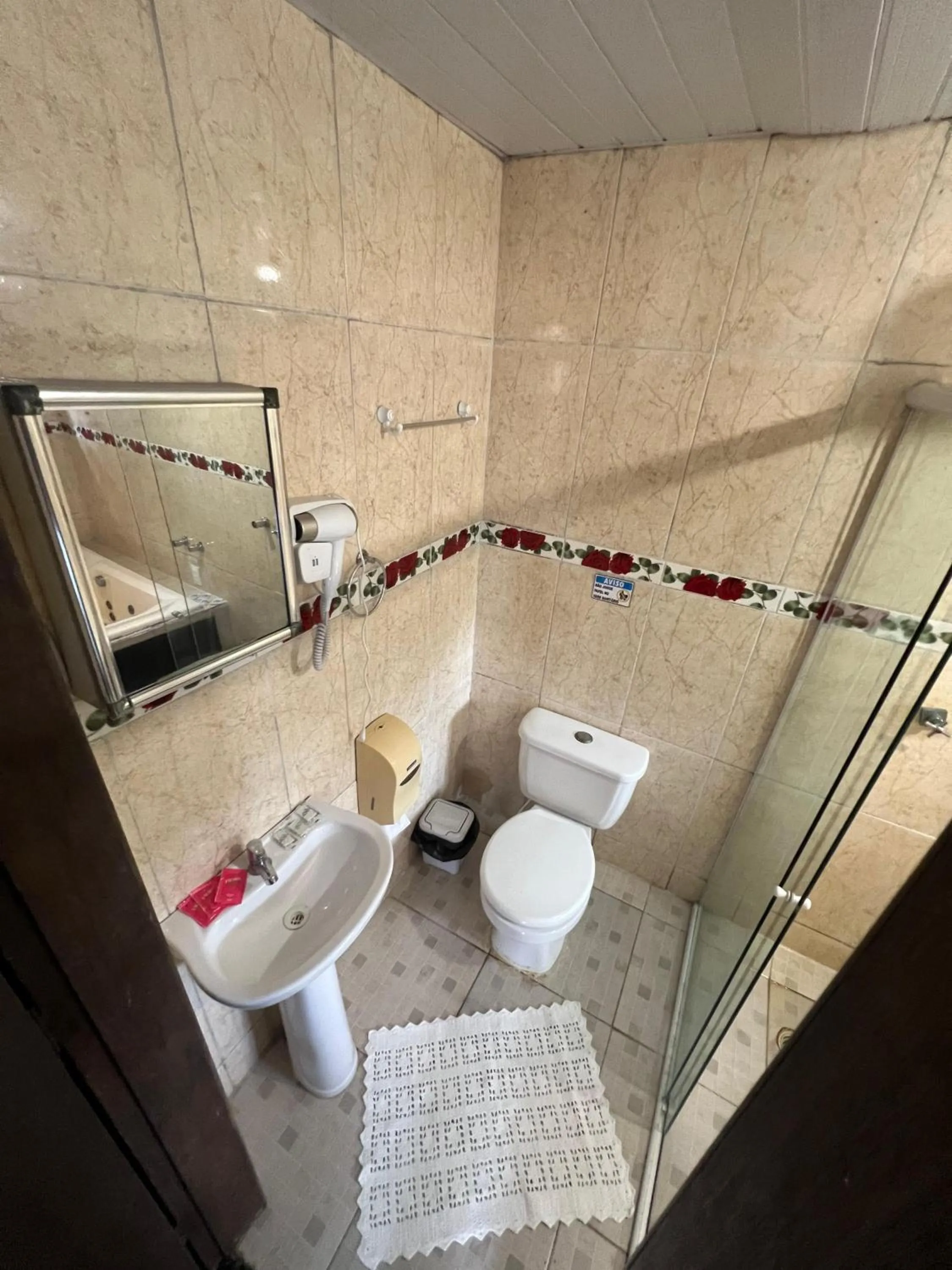 Shower in Pousada Coração da Ilha