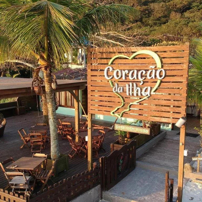 Restaurant/places to eat in Pousada Coração da Ilha