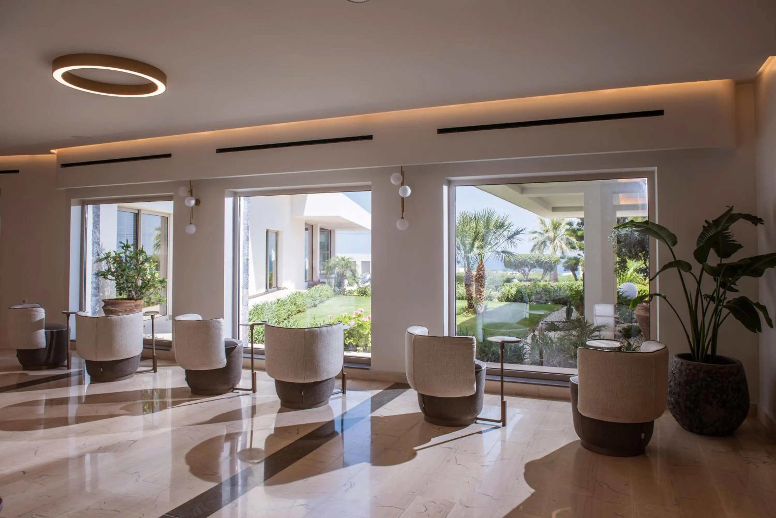 Property building in Hotel Matheo Villas & Suites