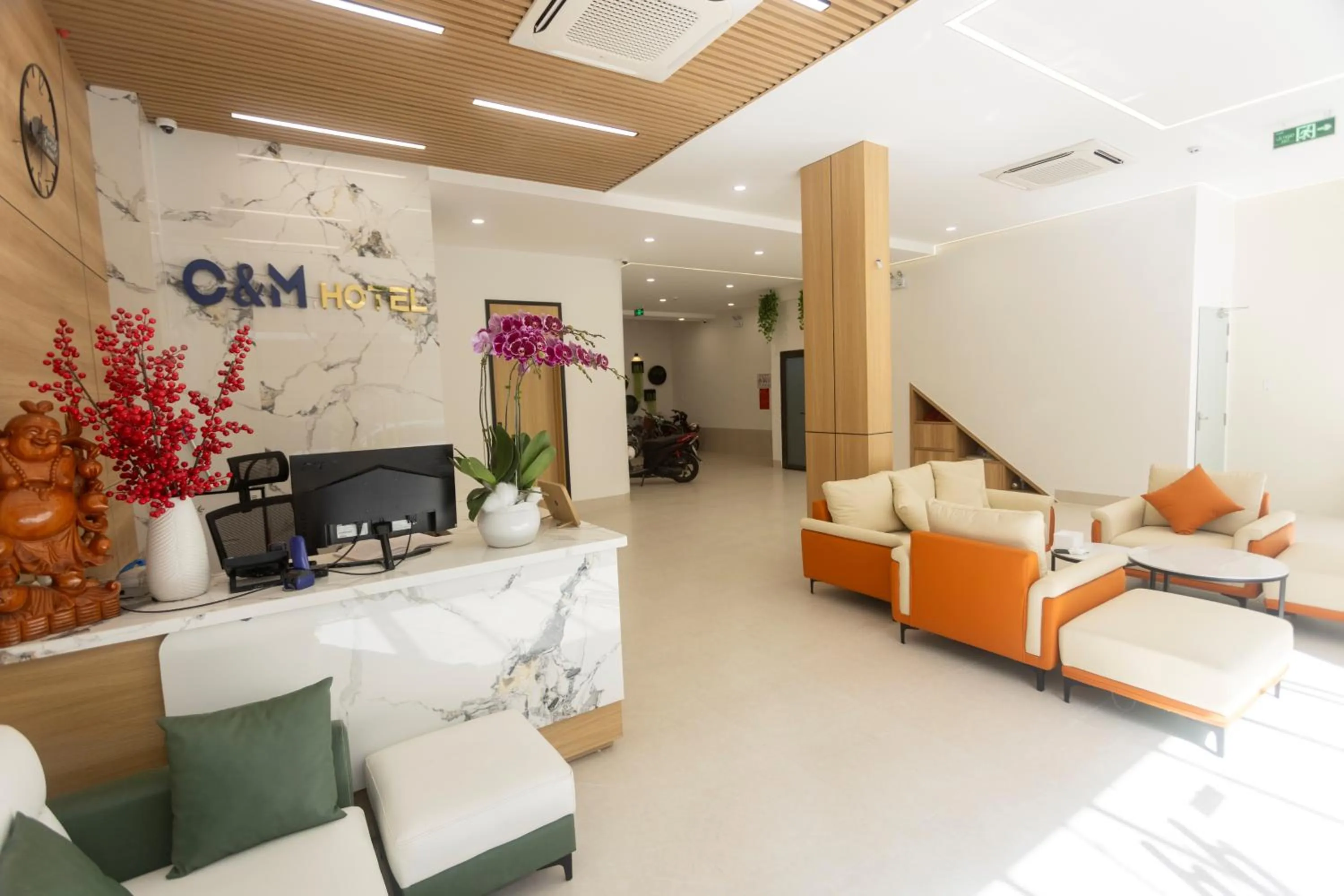 Lobby or reception in C&M Hotel