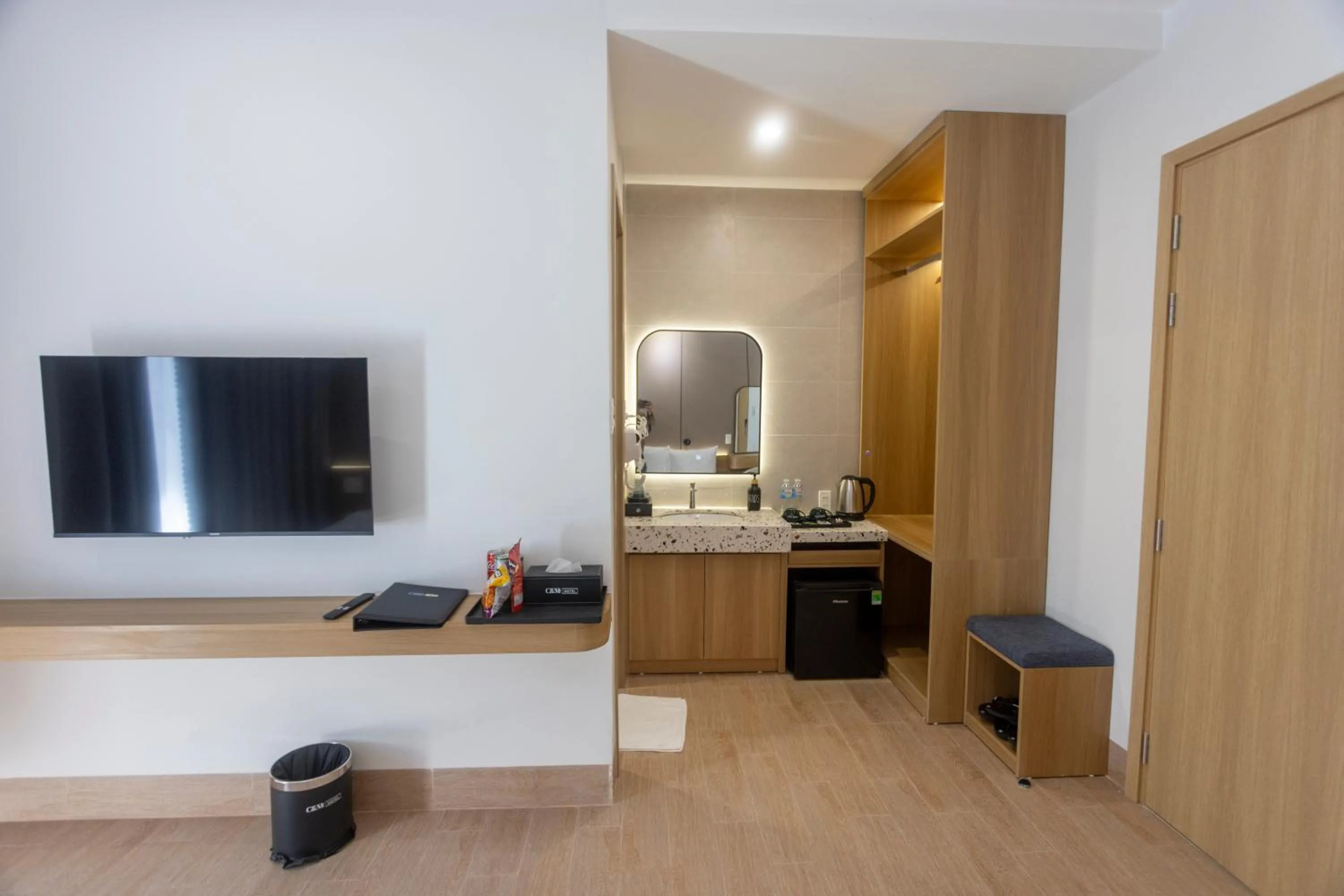 TV and multimedia in C&M Hotel