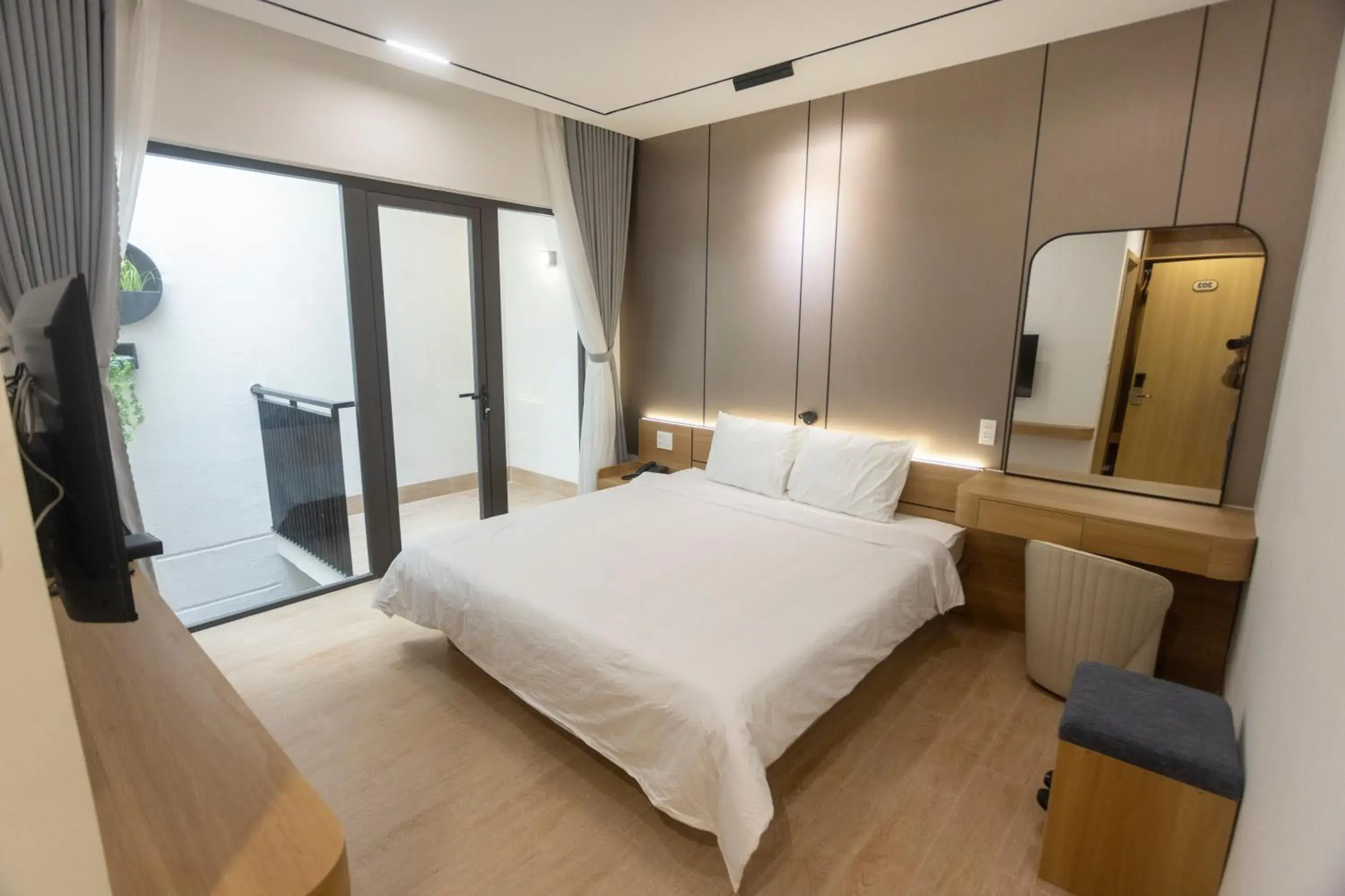 Deluxe Double Room in C&M Hotel Deluxe Double Room in C&M Hotel