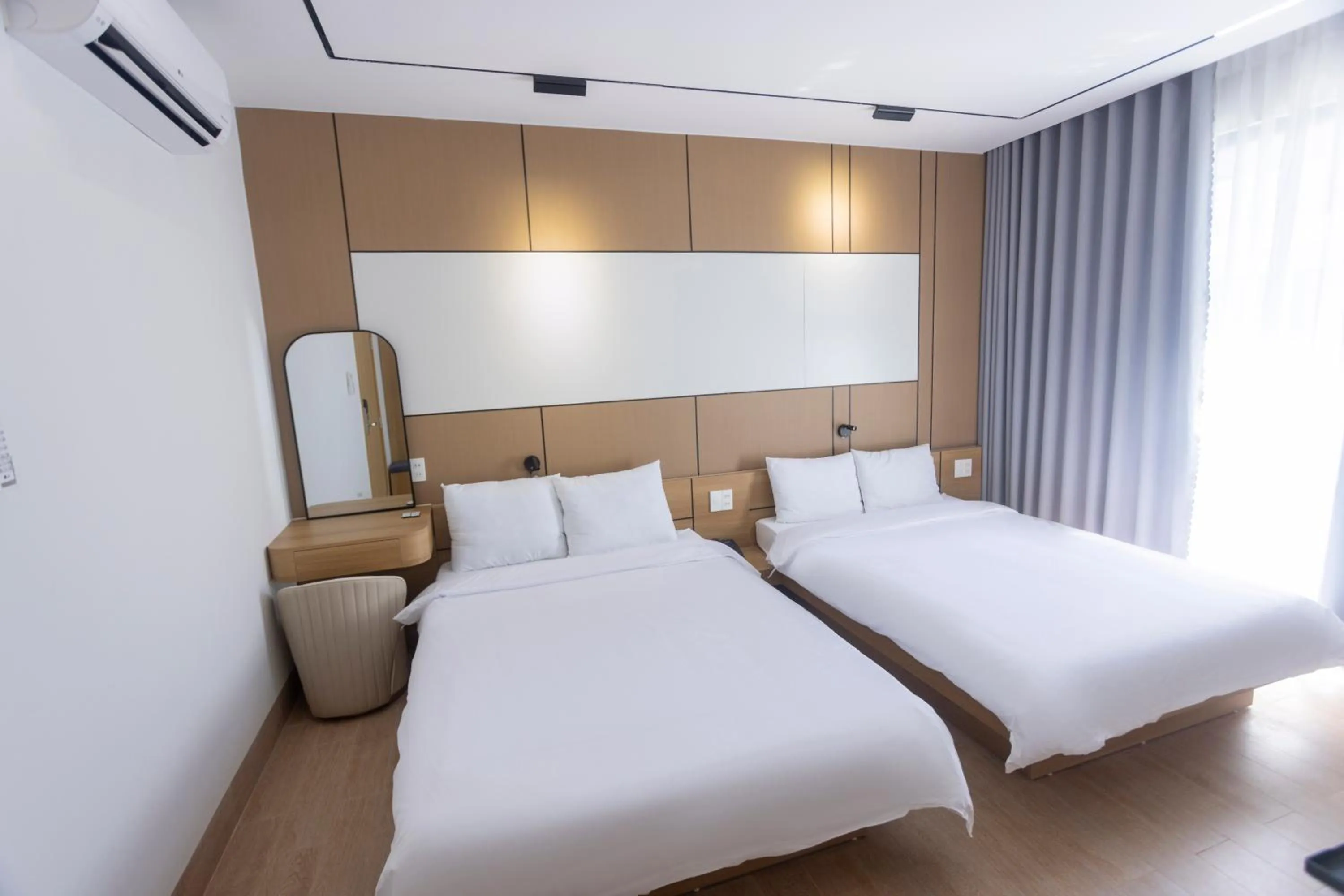 Bedroom, Bed in C&M Hotel