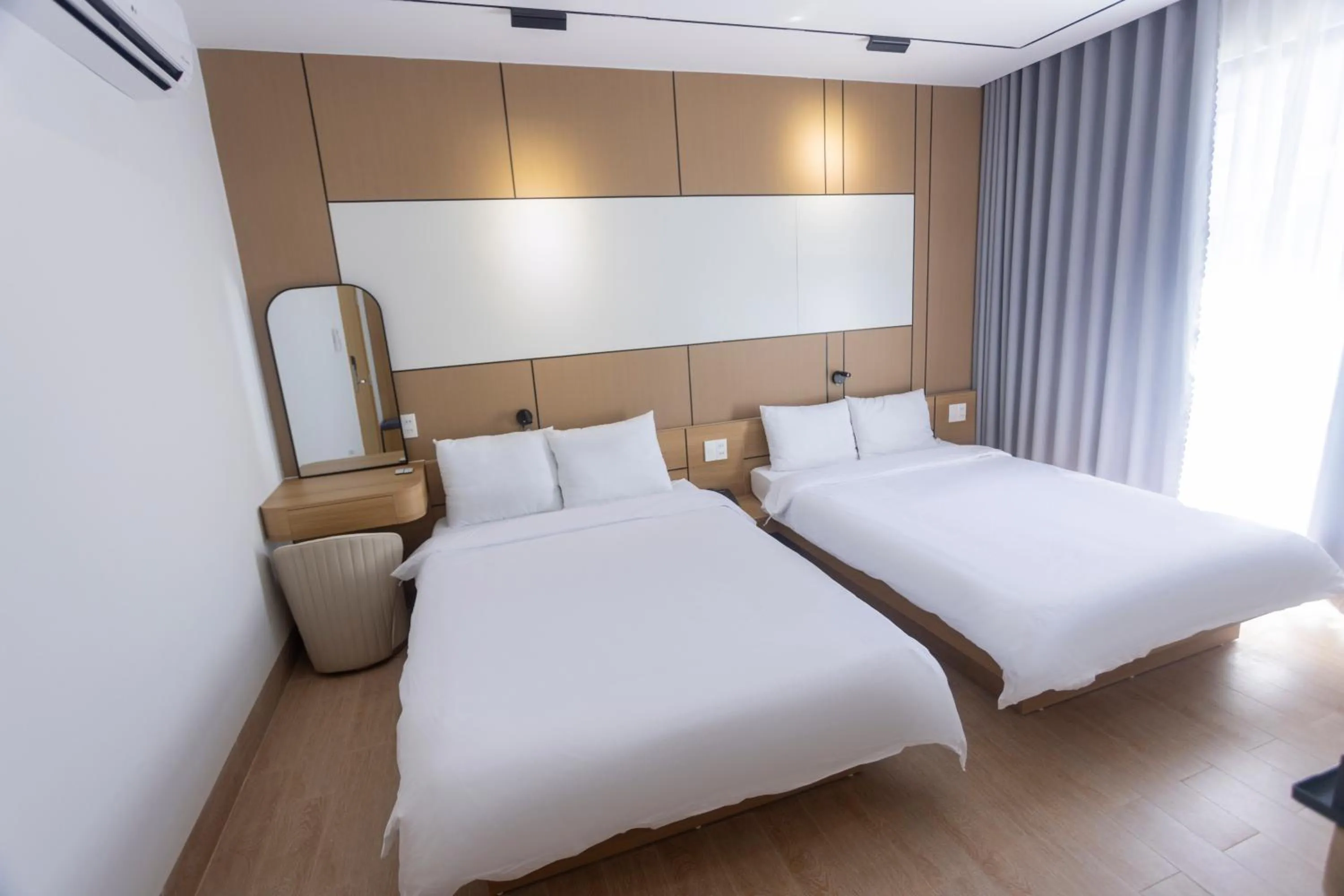 Bedroom, Bed in C&M Hotel