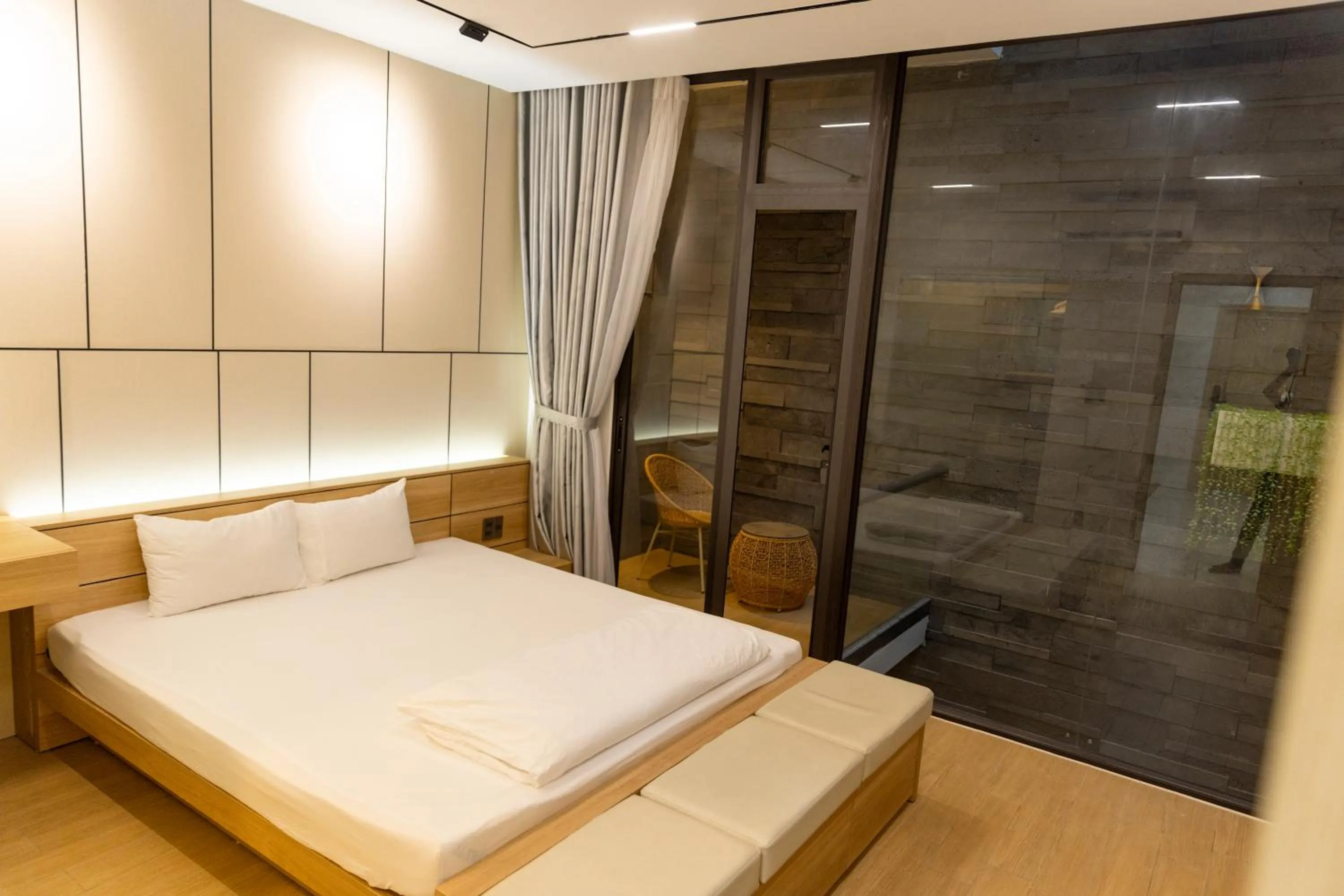 Bedroom, Bed in C&M Hotel