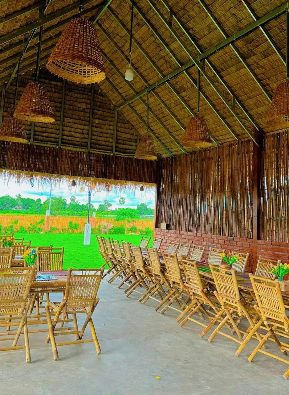 Restaurant/places to eat in SAMOT KHSACH RESORT ll