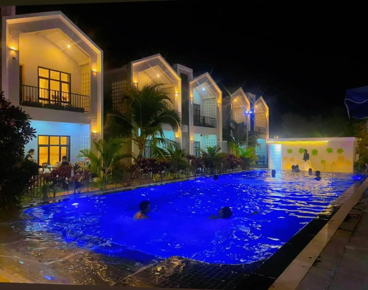 Swimming pool in SAMOT KHSACH RESORT ll