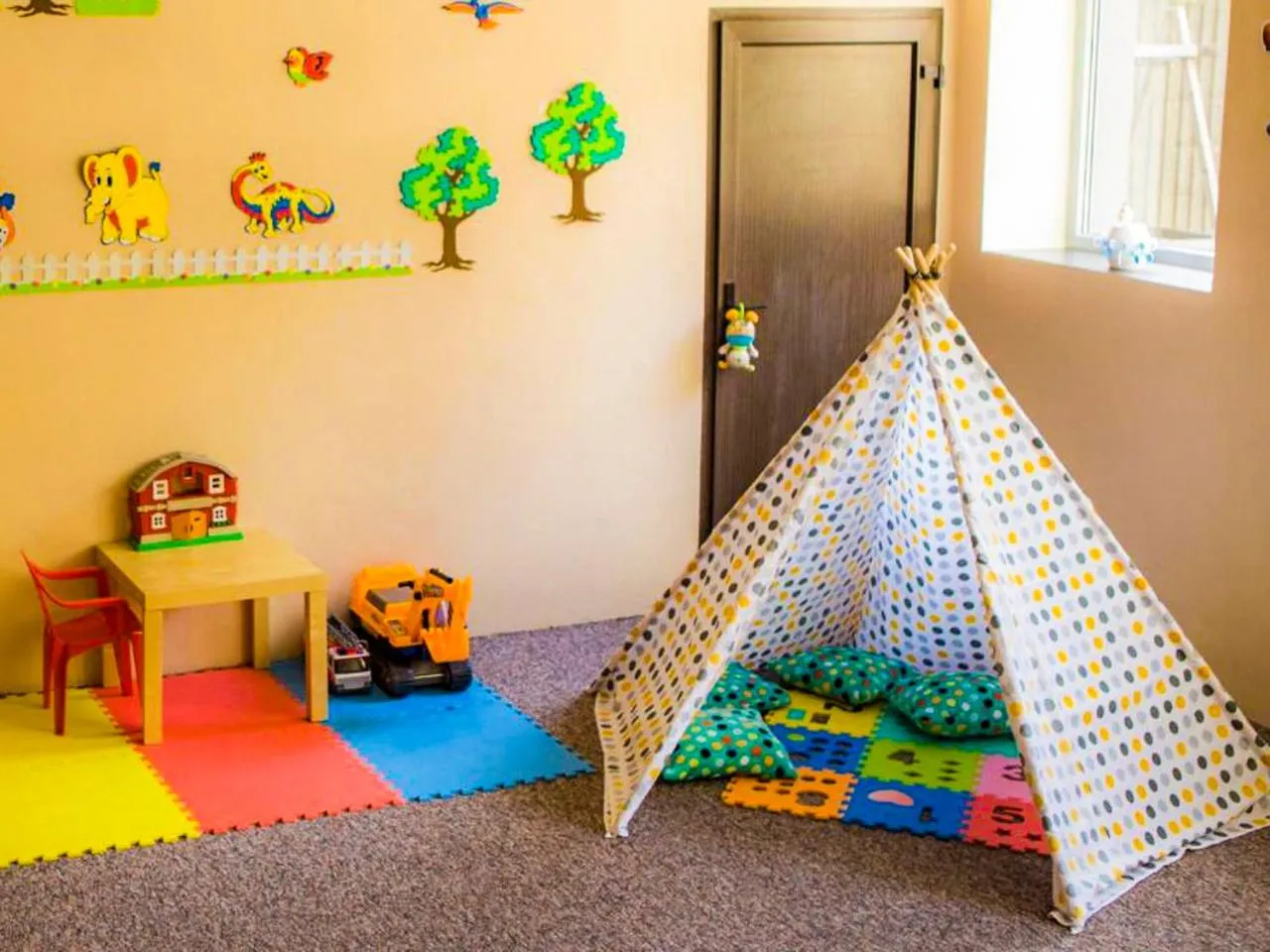 Children play ground in Poniwiec Mała Czantoria