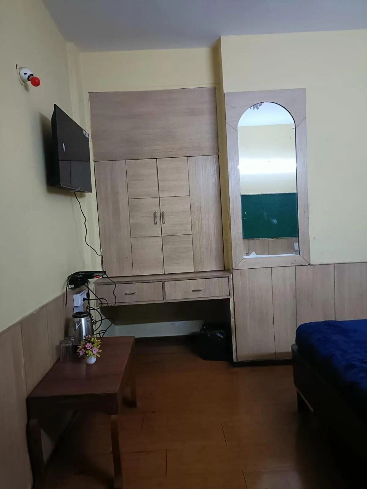 Hotel Lhonark Residency