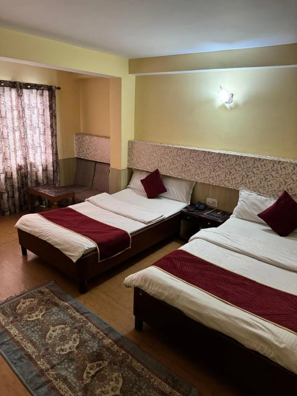 Hotel Lhonark Residency