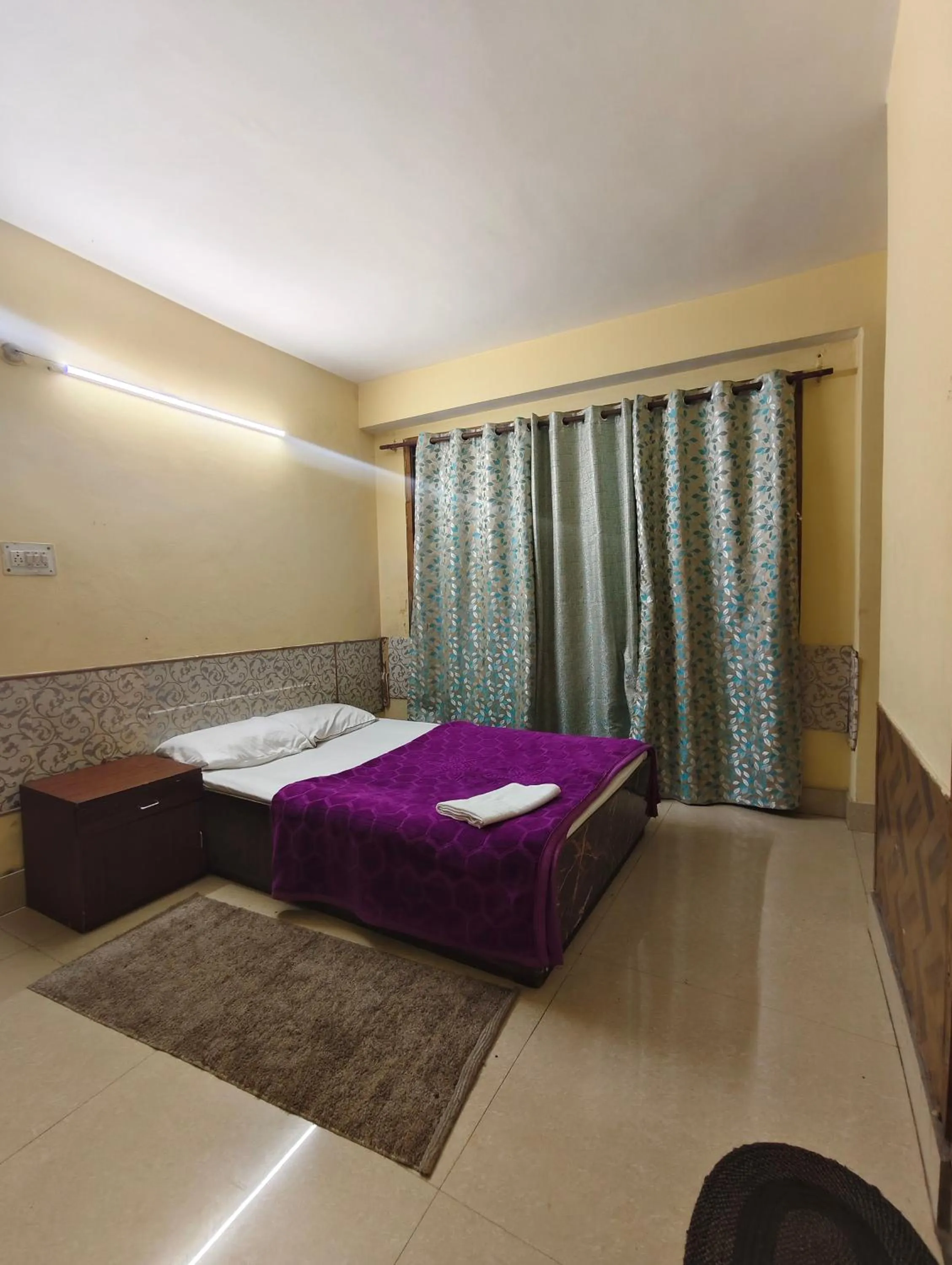 Hotel Lhonark Residency