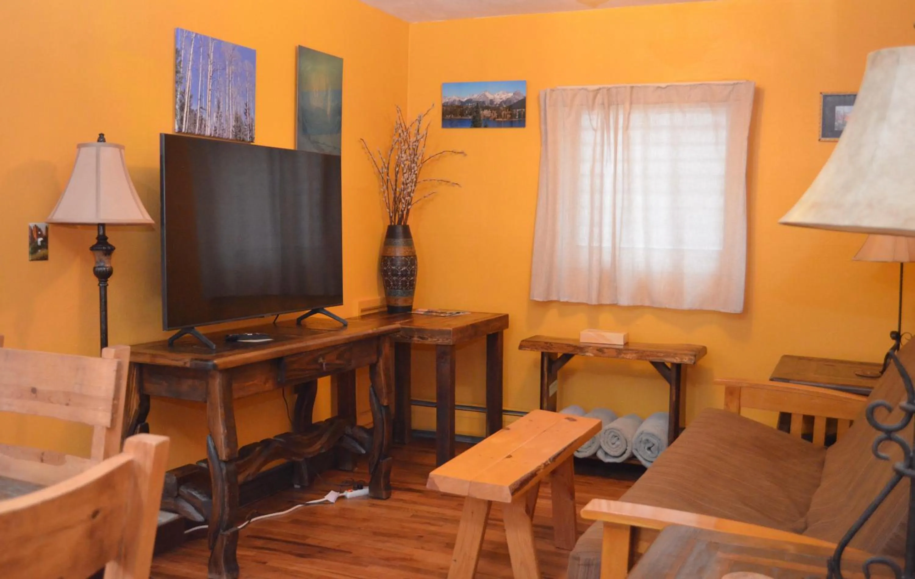 Living room in The Ouray Main Street Inn