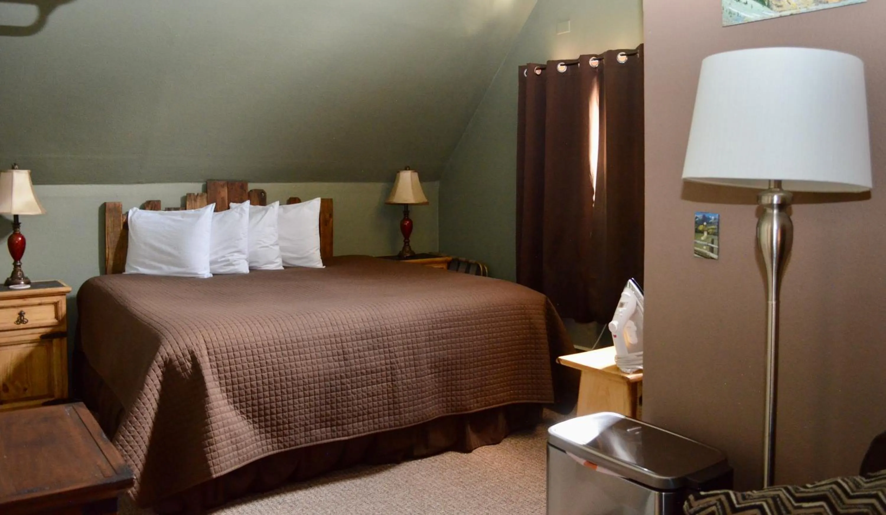 Bedroom, Bed in The Ouray Main Street Inn
