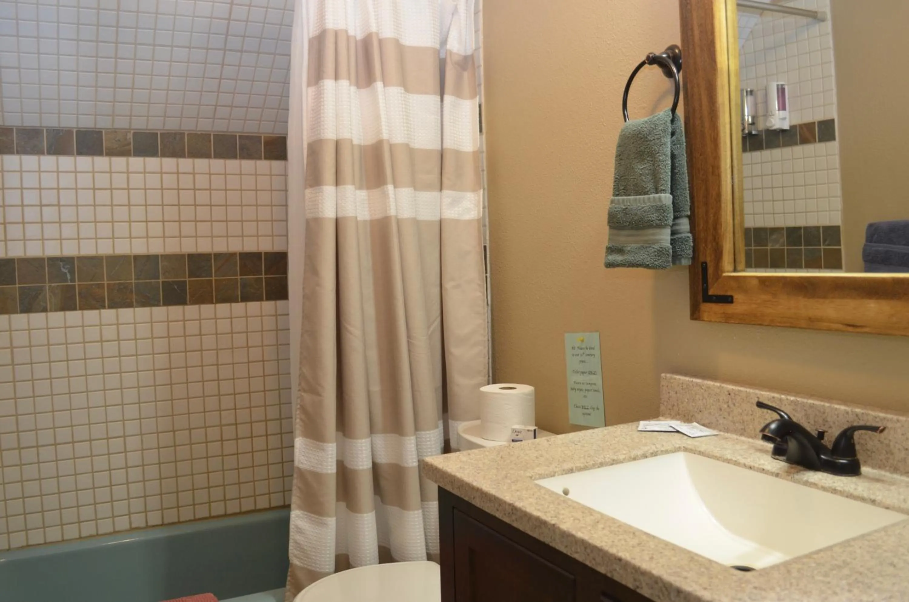 Bathroom in The Ouray Main Street Inn