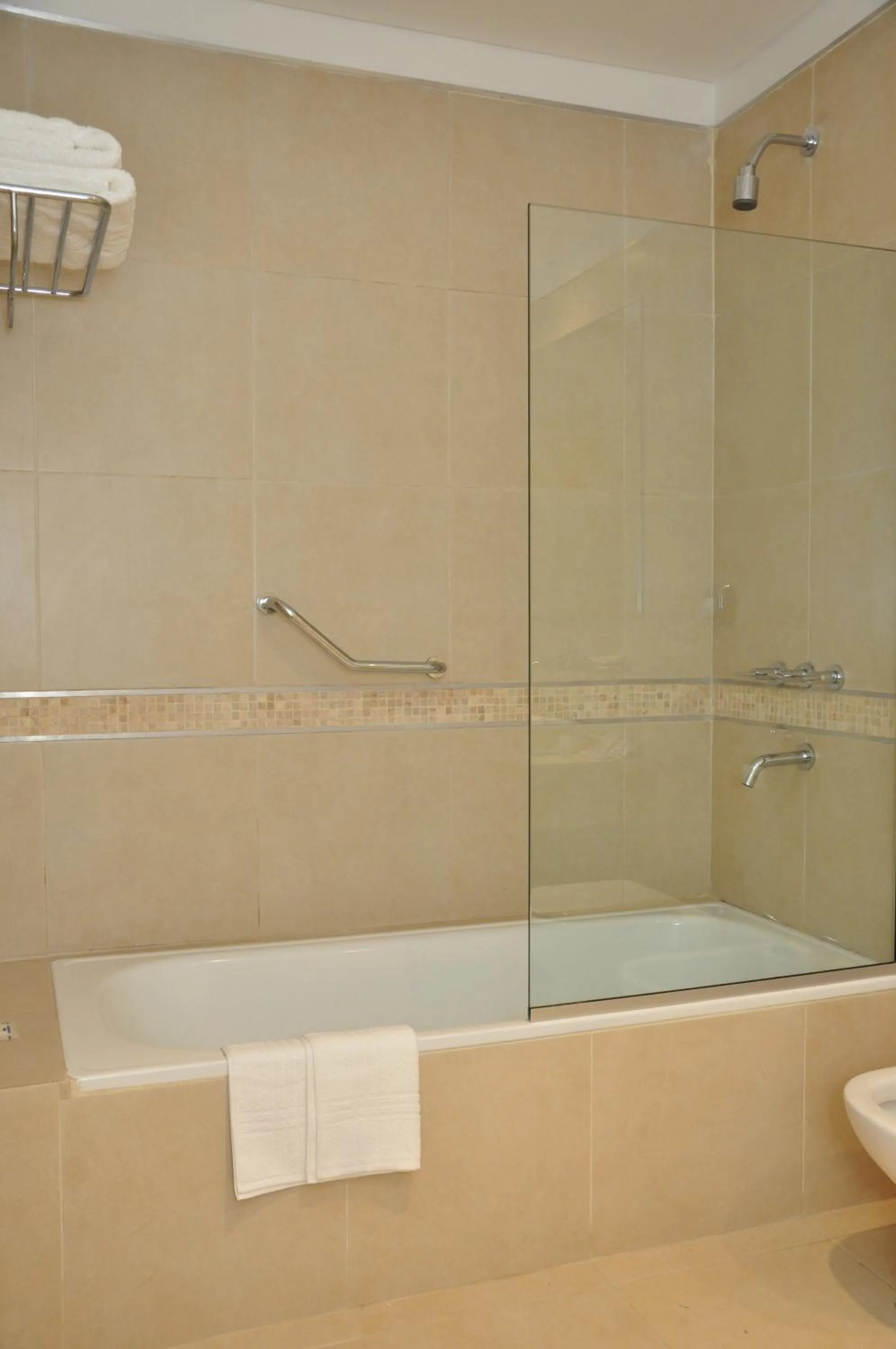 Bathroom in Howard Johnson Hotel Piedras Moras