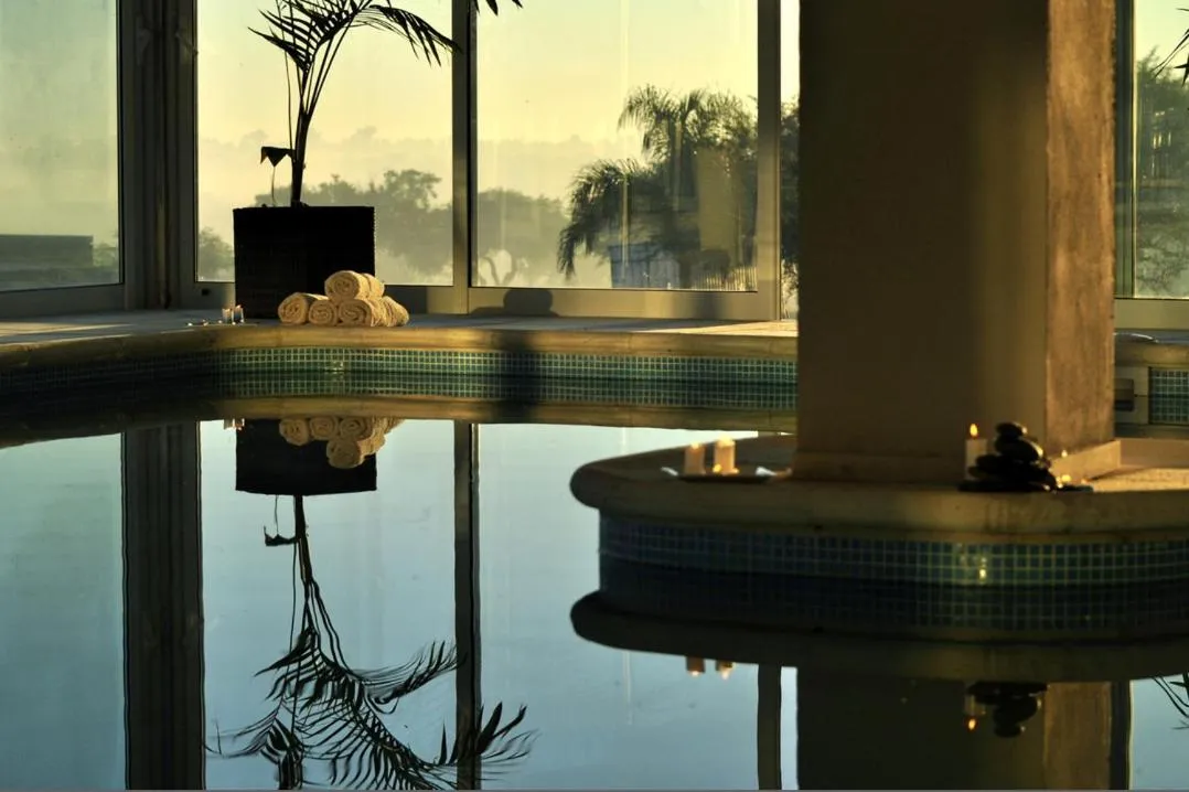 Swimming pool in Howard Johnson Hotel Piedras Moras