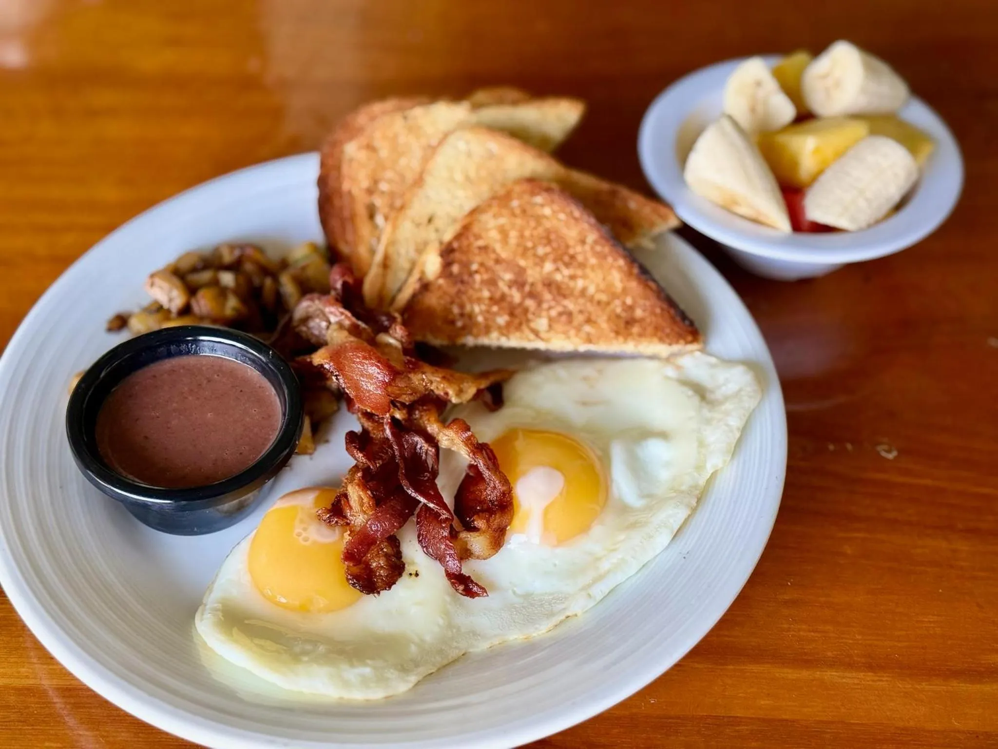 Breakfast in Sandbar Beachfront Hotel & Hostel Restaurant