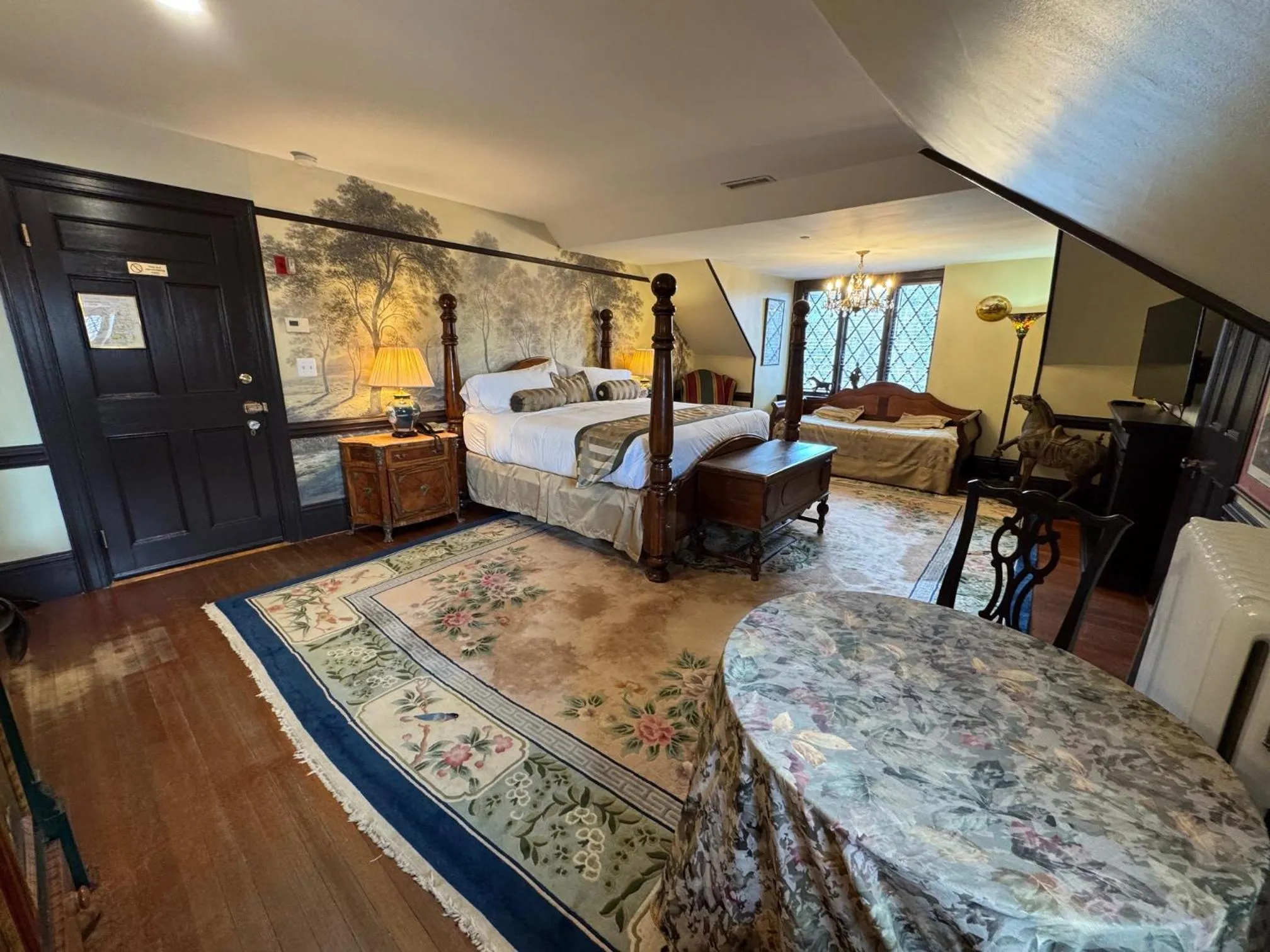 Bed in Gramercy Mansion