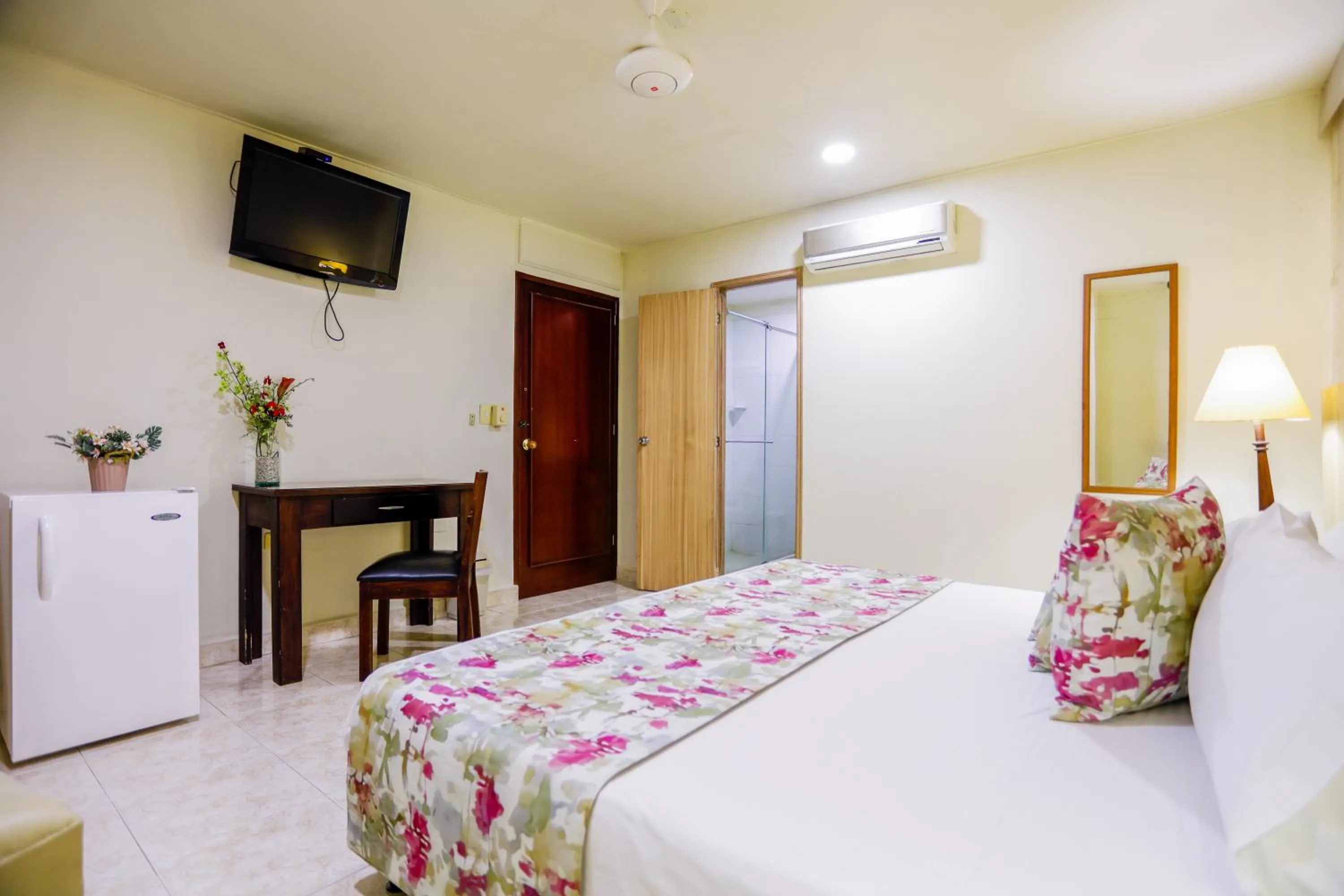 Bed in Hotel San Carlos