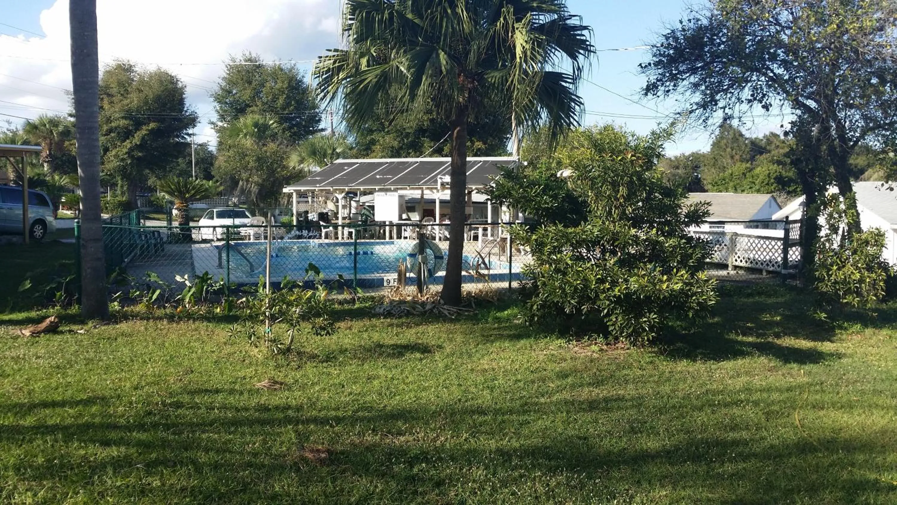 Area and facilities in Lake Ida Beach Resort