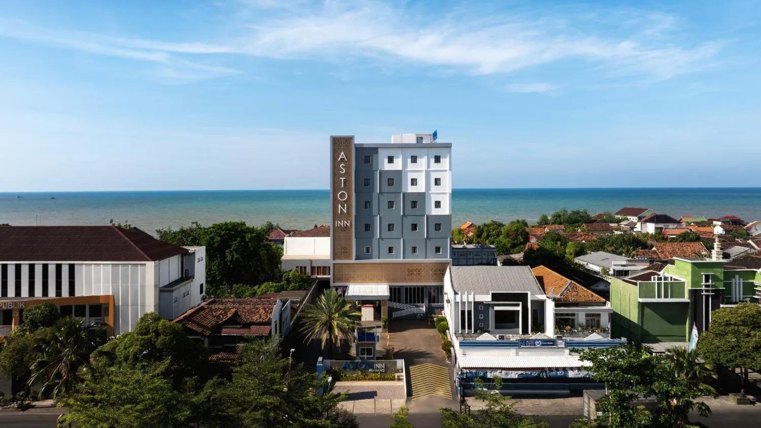 Property building in Aston Inn Rembang