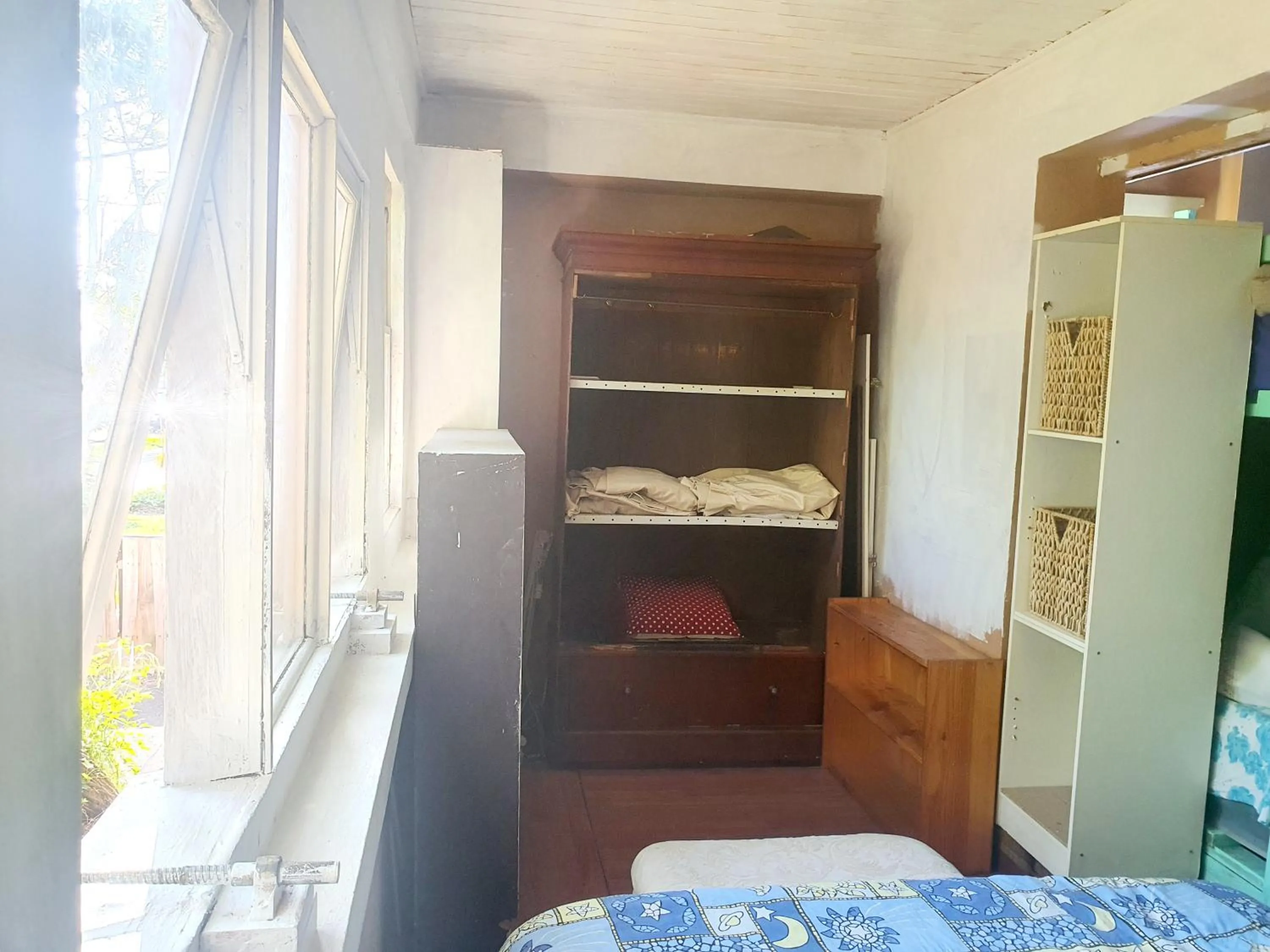 Bed in St Kilda East backpackers' hostel