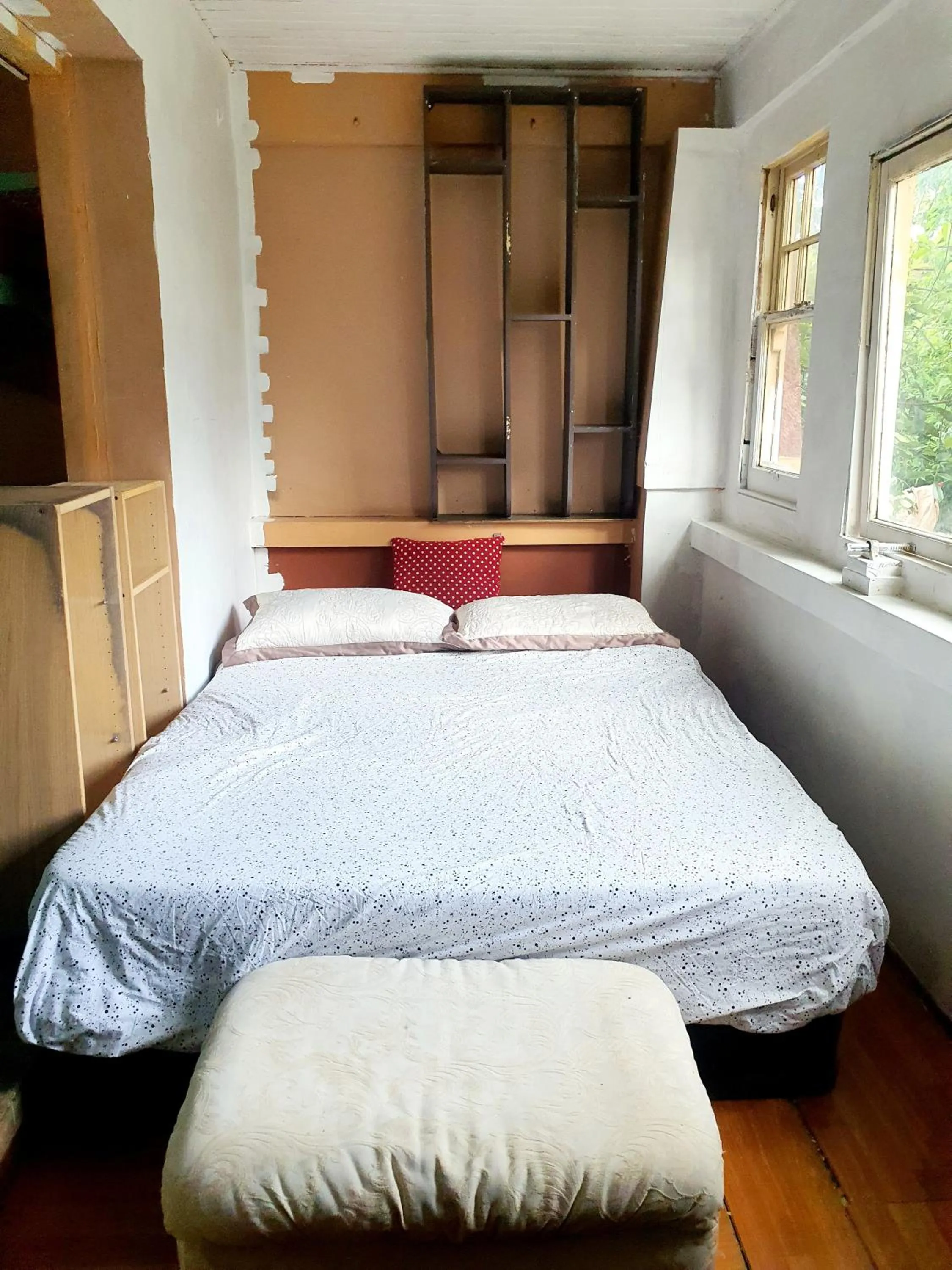 Bed in St Kilda East backpackers' hostel