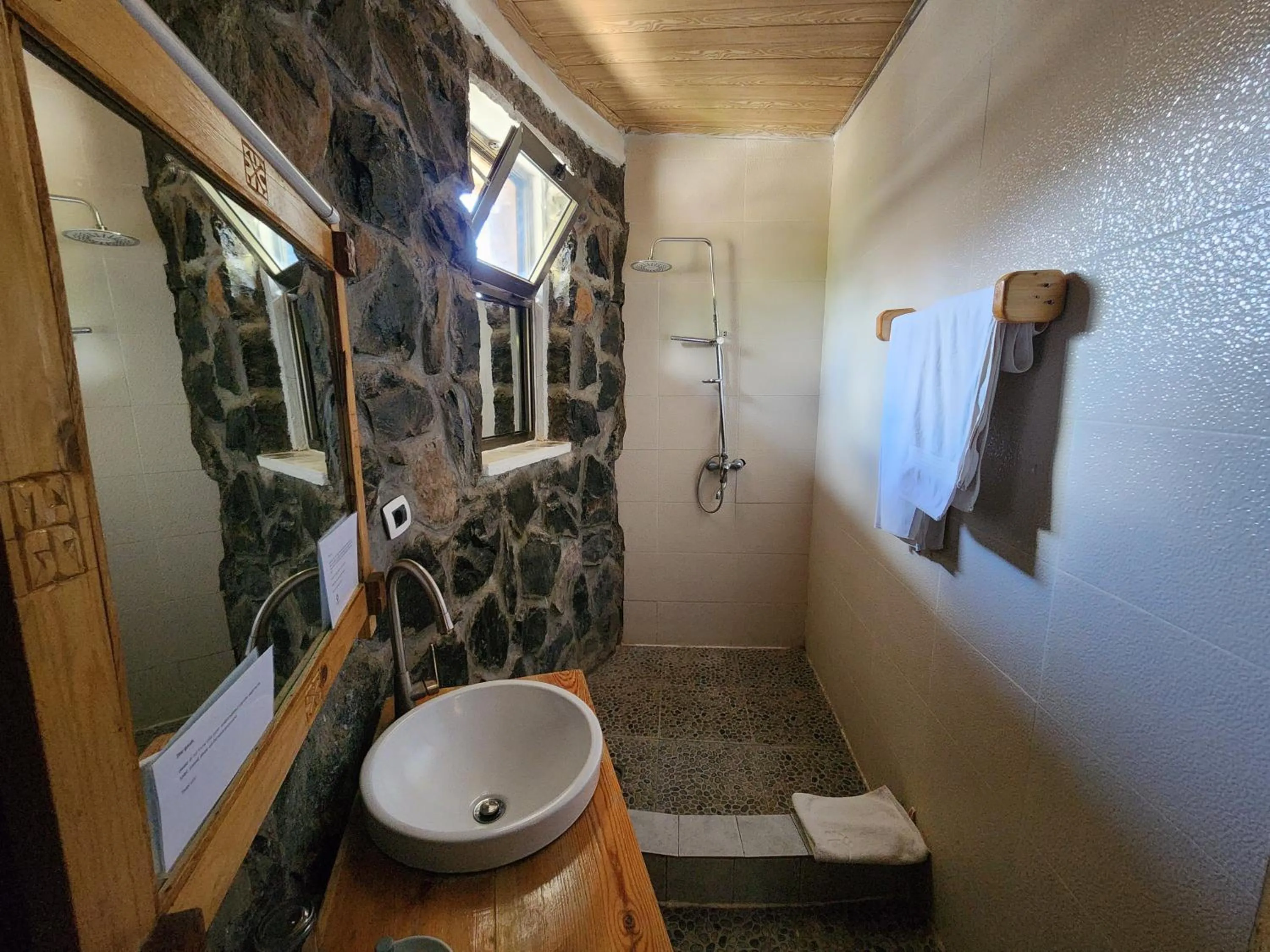 Shower in Sora Lodge Lalibela