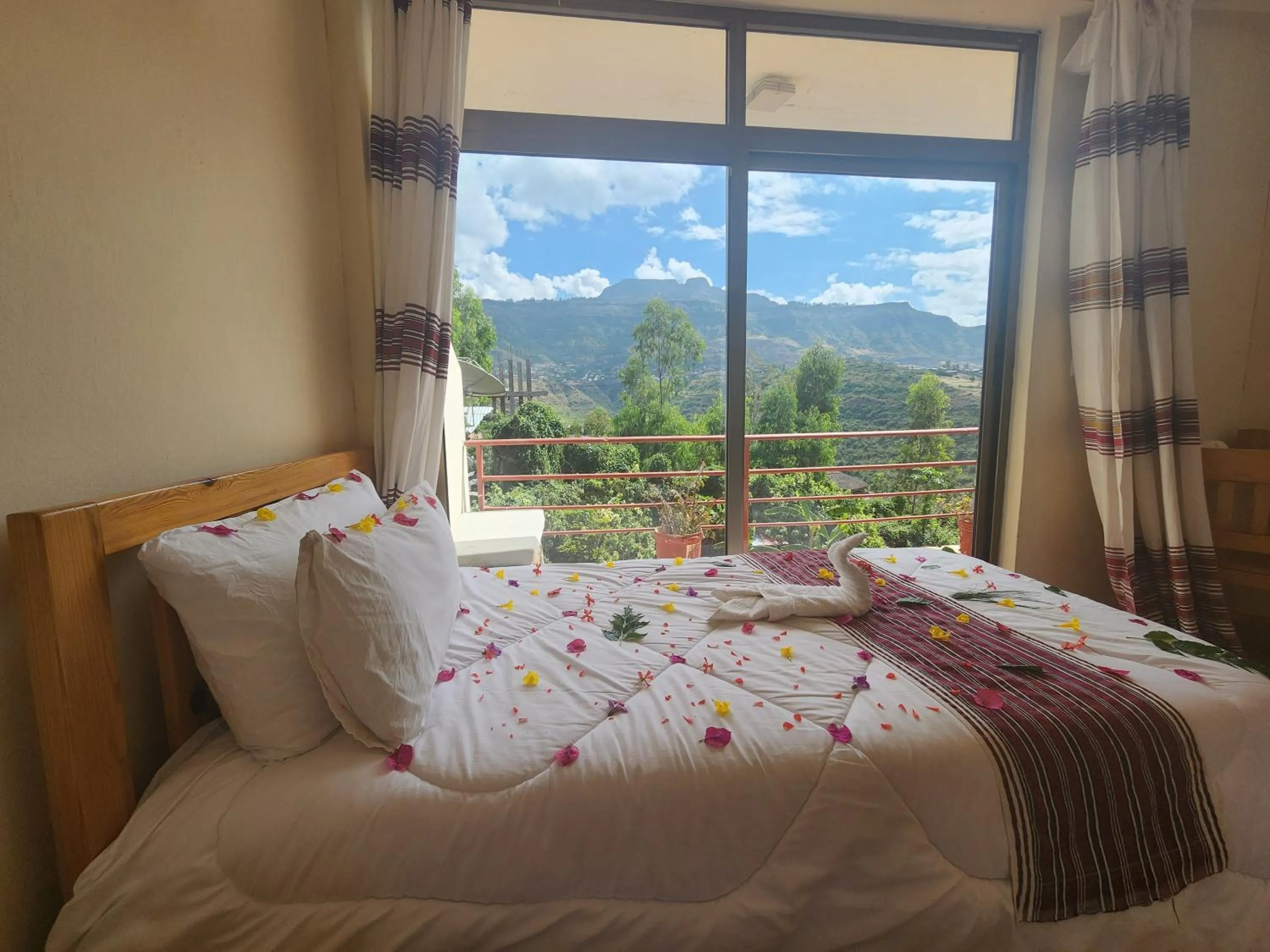 Bed in Sora Lodge Lalibela