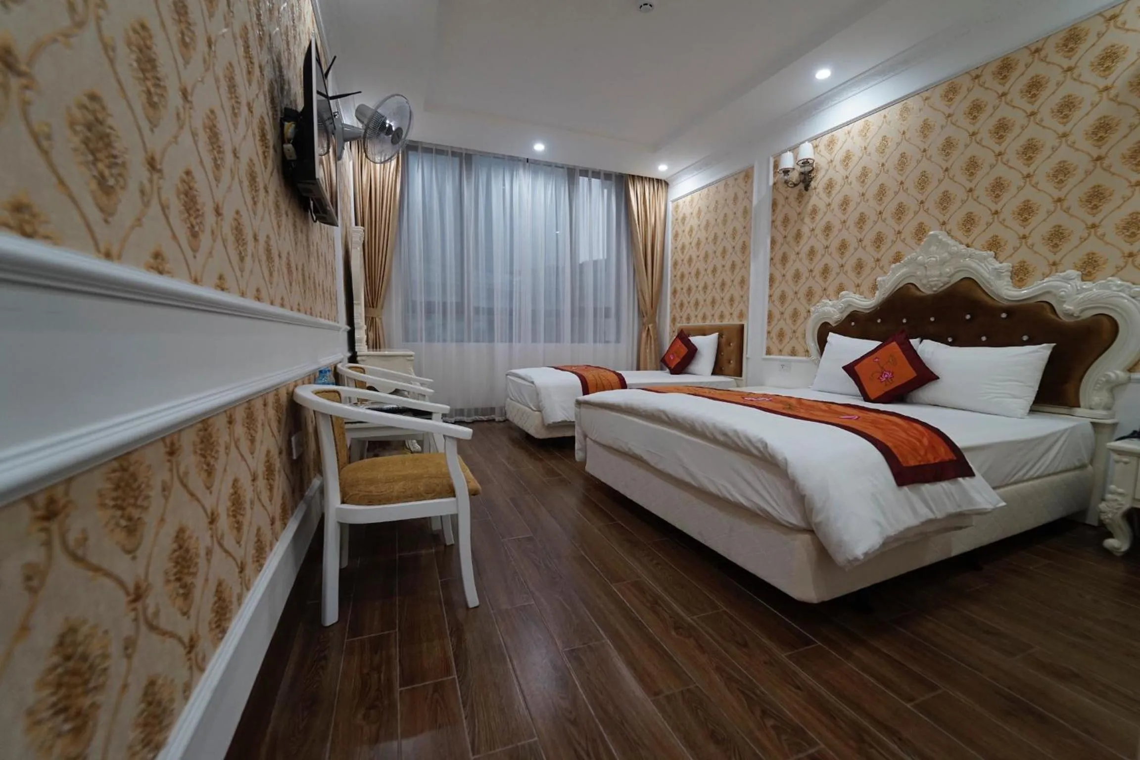 Photo of the whole room, Bed in Busan Hotel