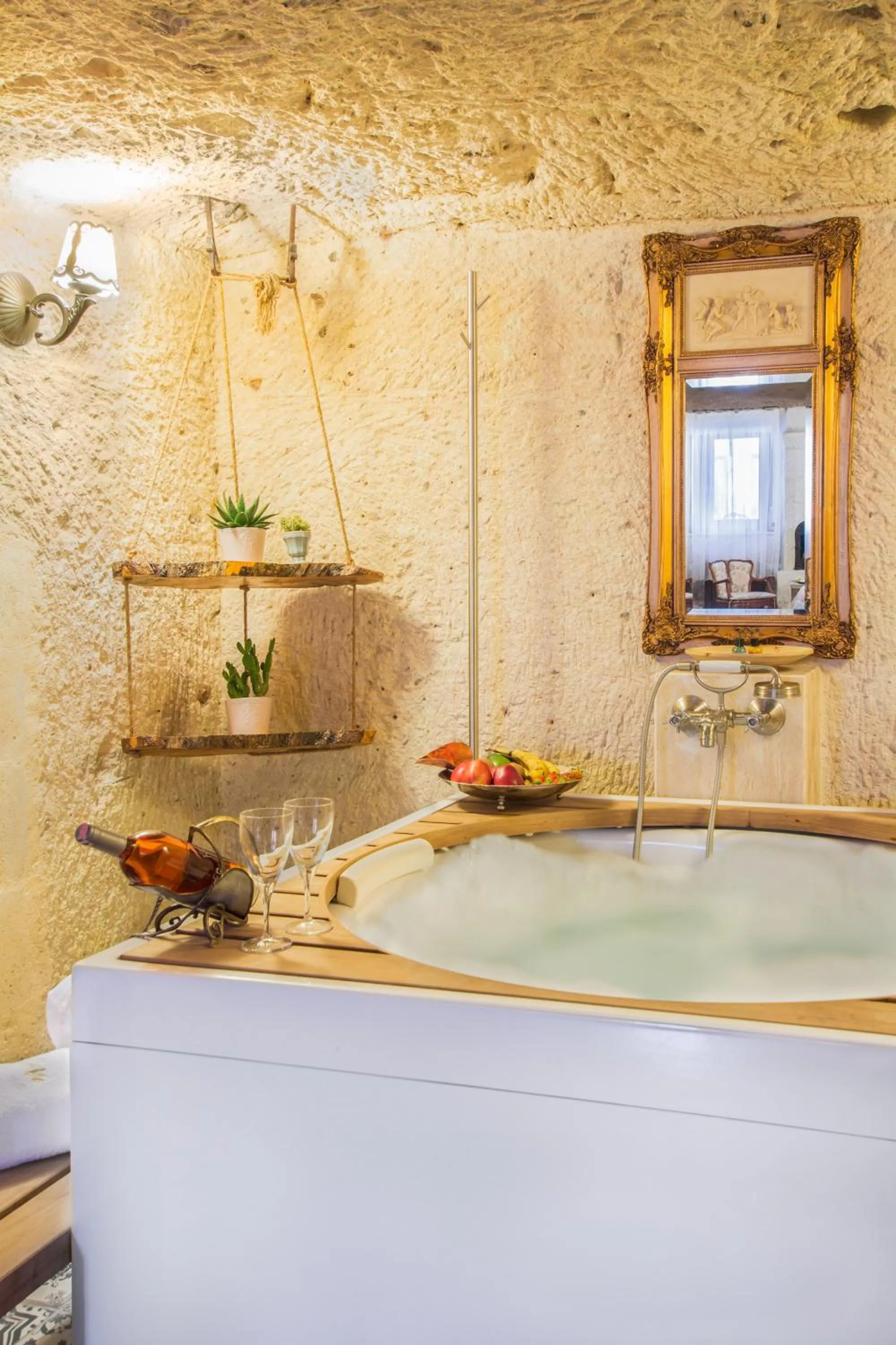 Massage in Cappadocia Minia Cave Hotel